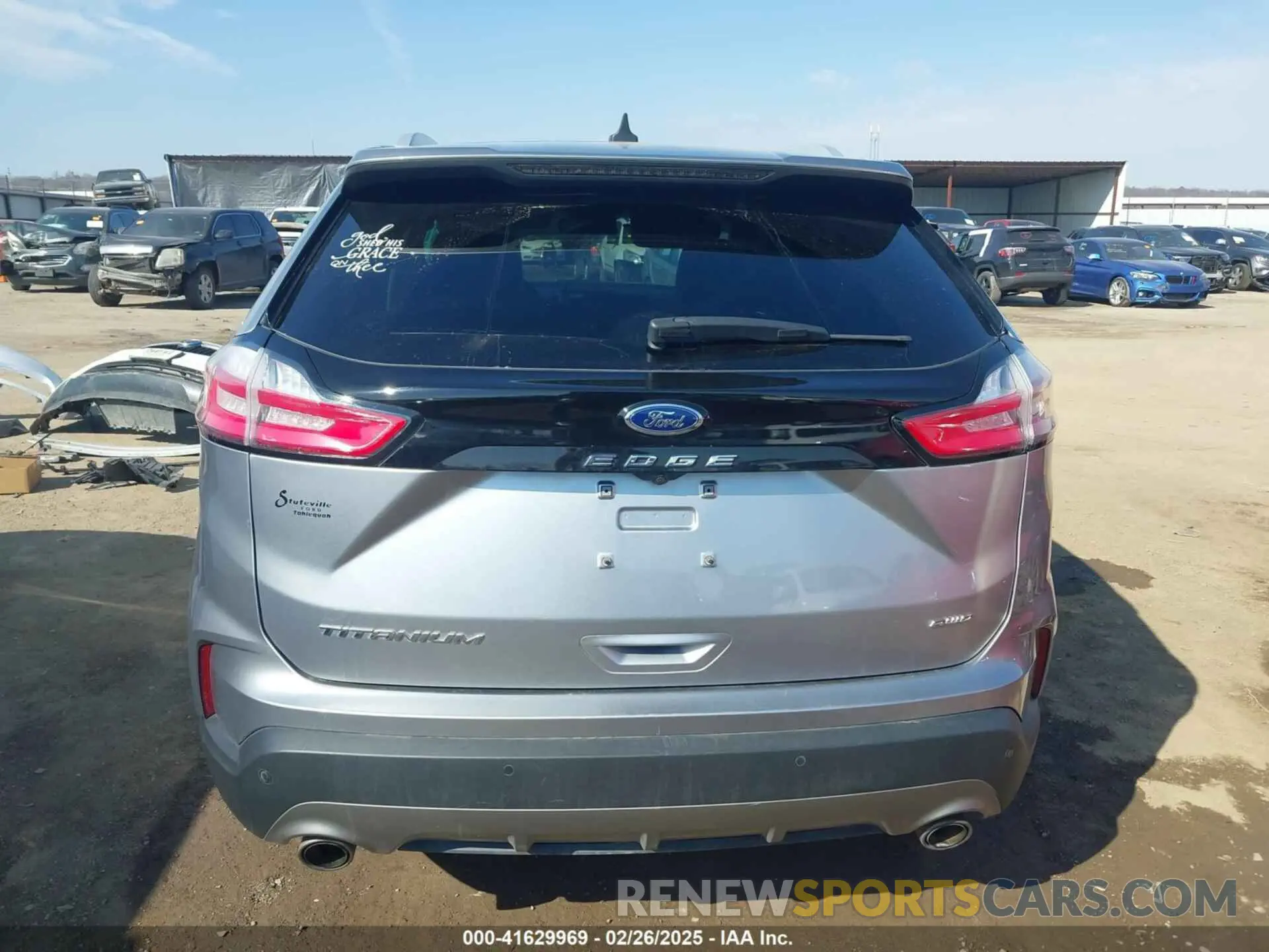 16 Photograph of a damaged car 2FMPK4K97NBA13096 FORD EDGE 2022
