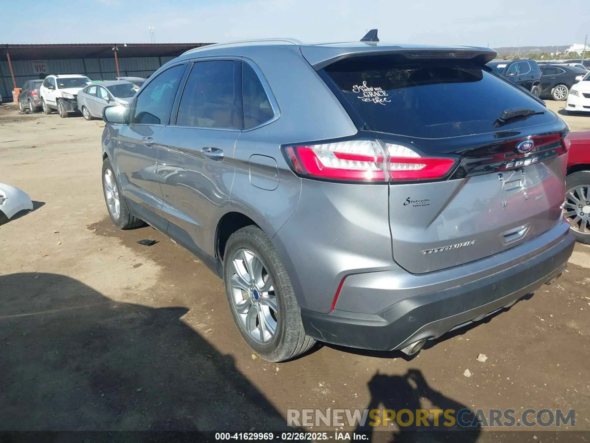 3 Photograph of a damaged car 2FMPK4K97NBA13096 FORD EDGE 2022