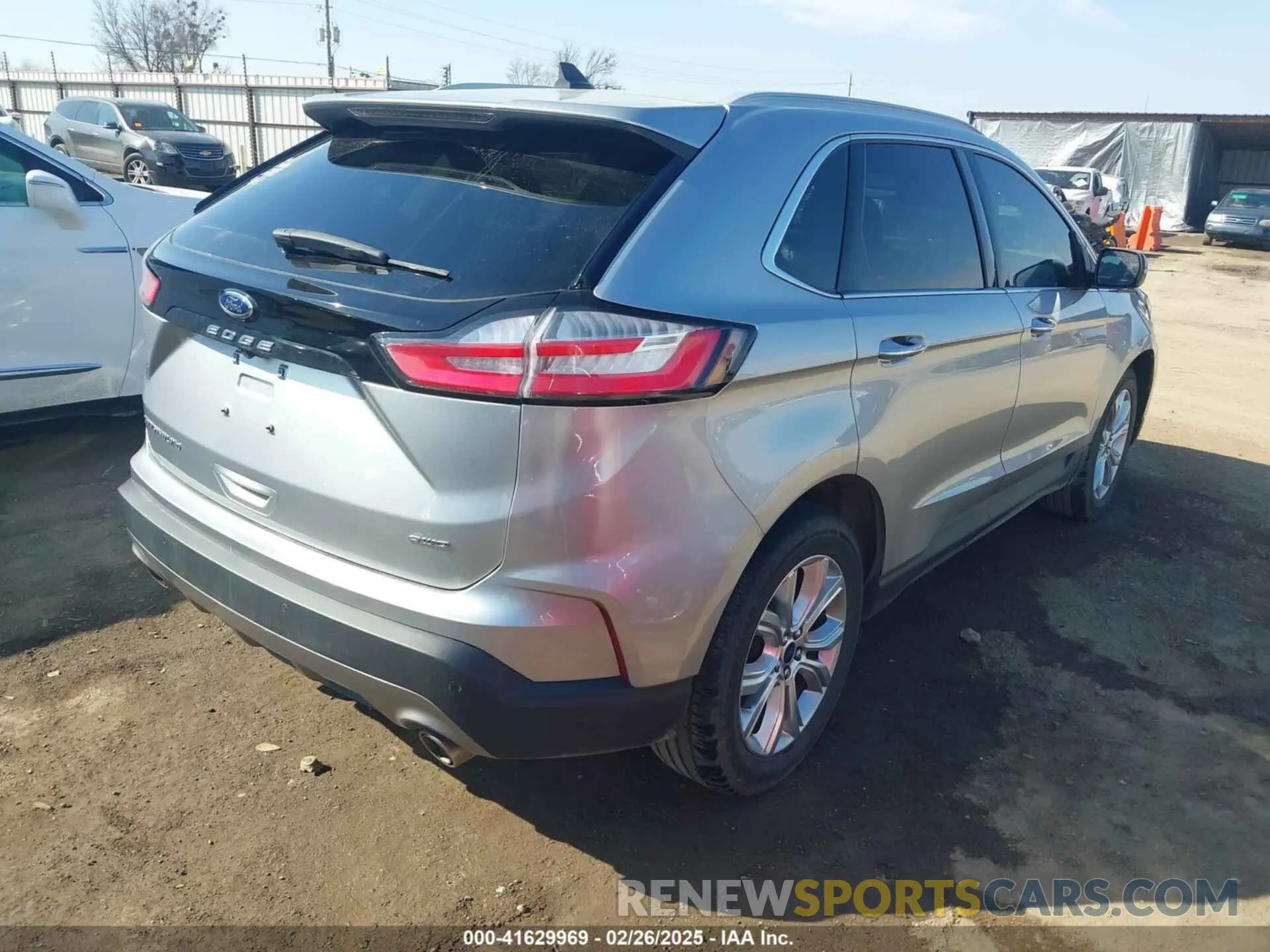 4 Photograph of a damaged car 2FMPK4K97NBA13096 FORD EDGE 2022