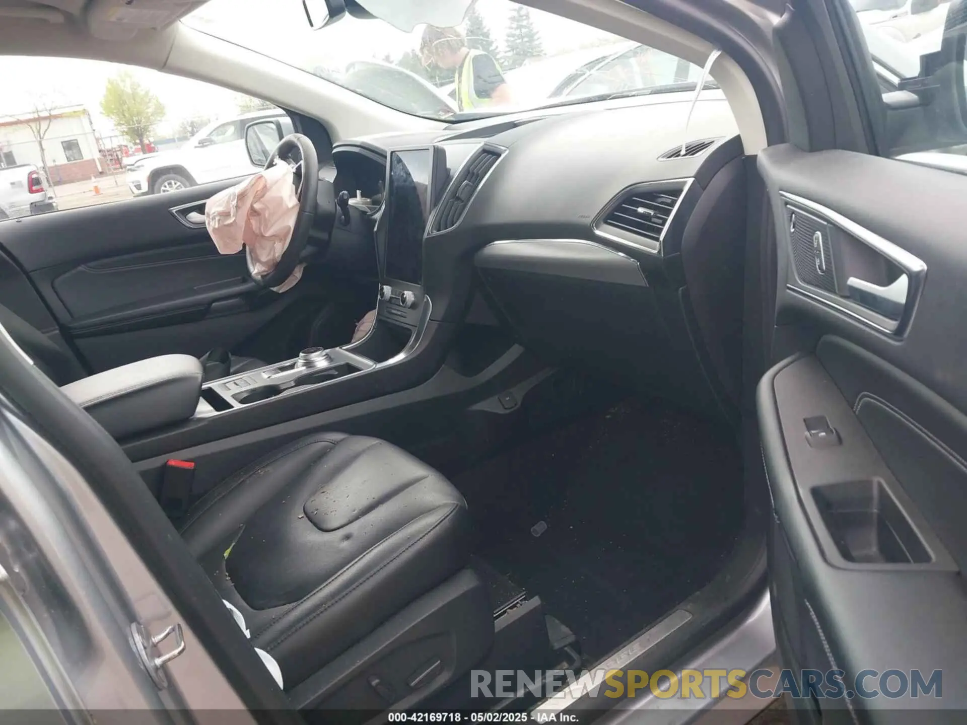 5 Photograph of a damaged car 2FMPK4K98NBA00308 FORD EDGE 2022