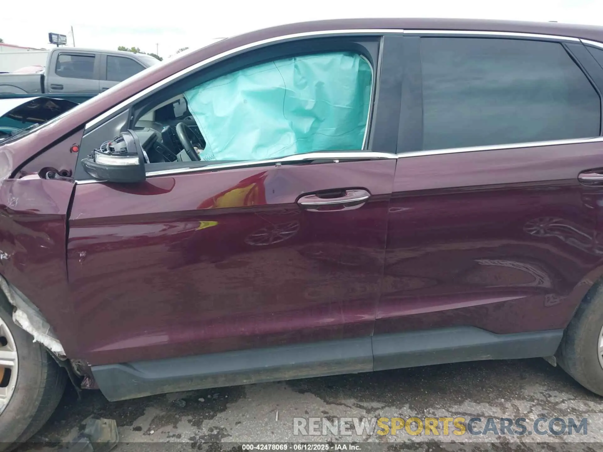 13 Photograph of a damaged car 2FMPK4K98NBA38699 FORD EDGE 2022