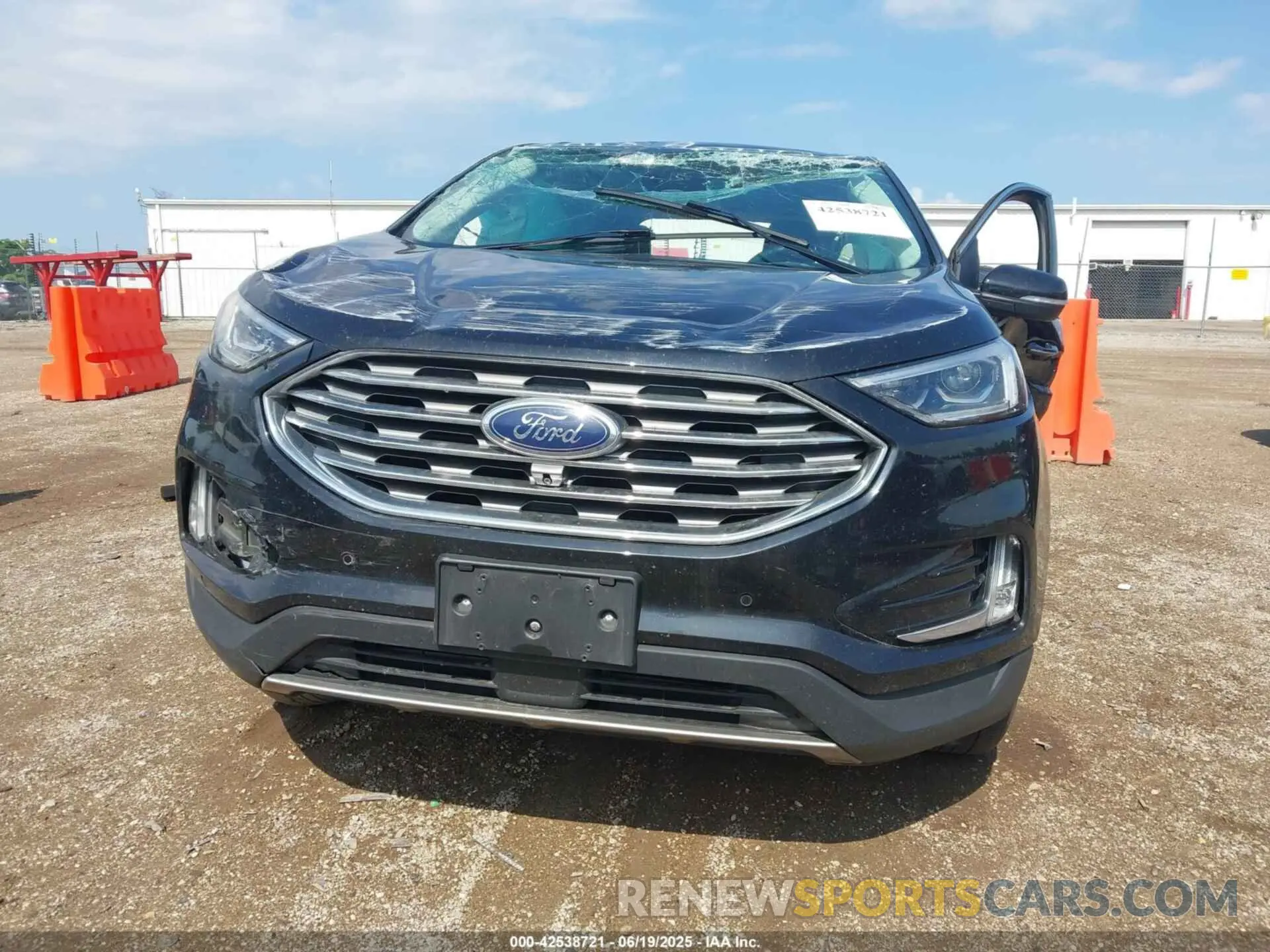 11 Photograph of a damaged car 2FMPK4K98NBA39528 FORD EDGE 2022