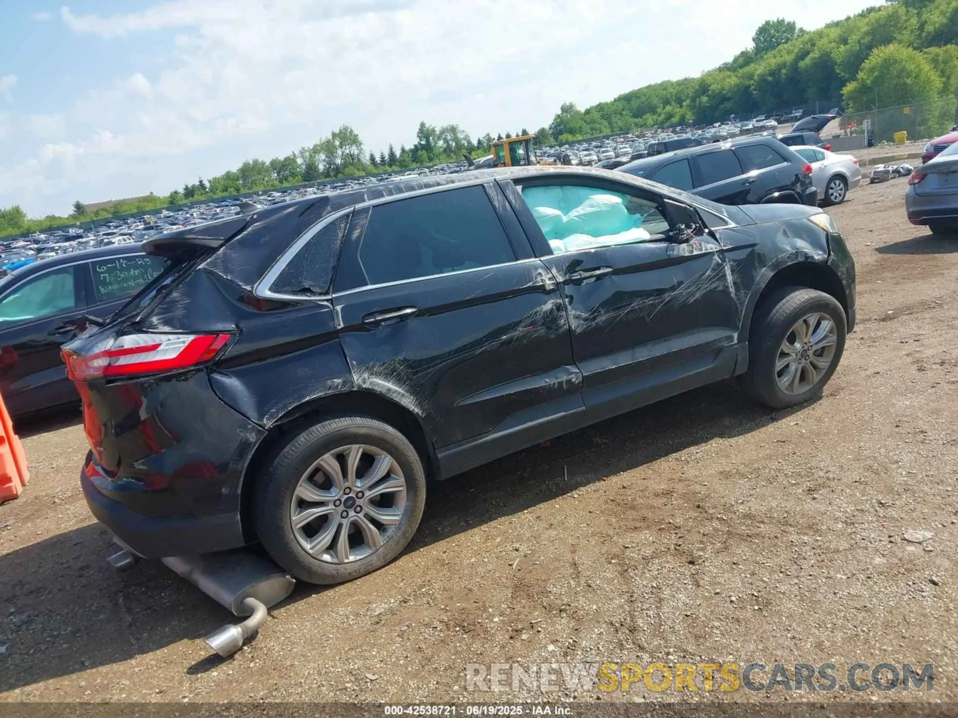 4 Photograph of a damaged car 2FMPK4K98NBA39528 FORD EDGE 2022