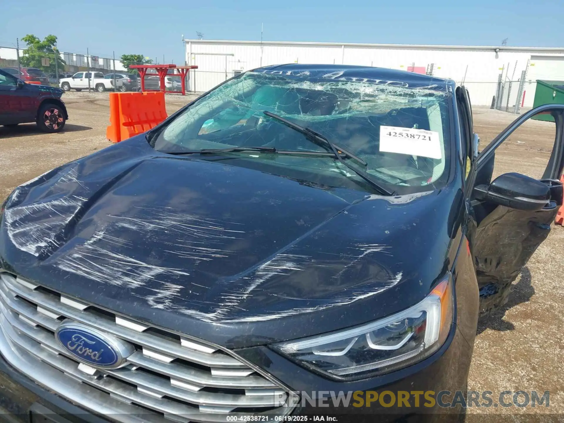 6 Photograph of a damaged car 2FMPK4K98NBA39528 FORD EDGE 2022
