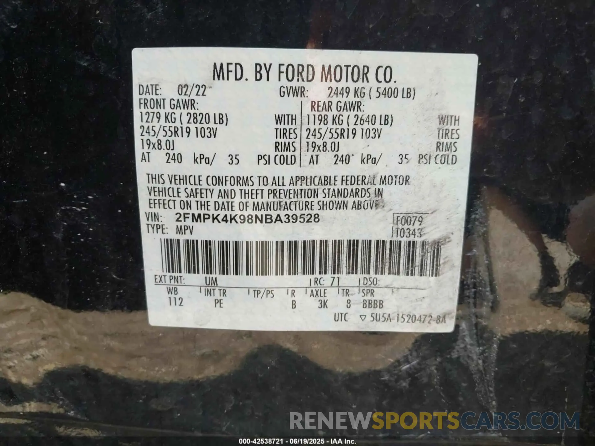 9 Photograph of a damaged car 2FMPK4K98NBA39528 FORD EDGE 2022