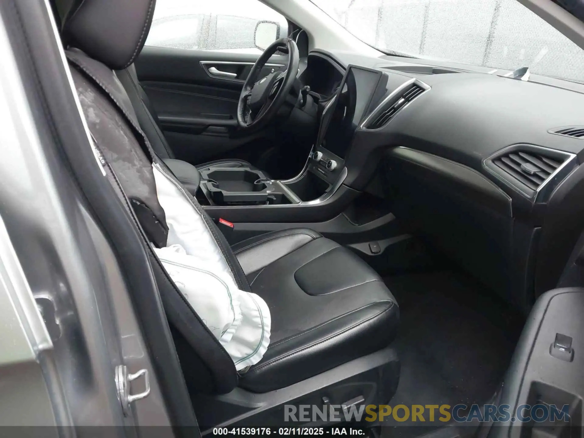 5 Photograph of a damaged car 2FMPK4K98NBA55700 FORD EDGE 2022