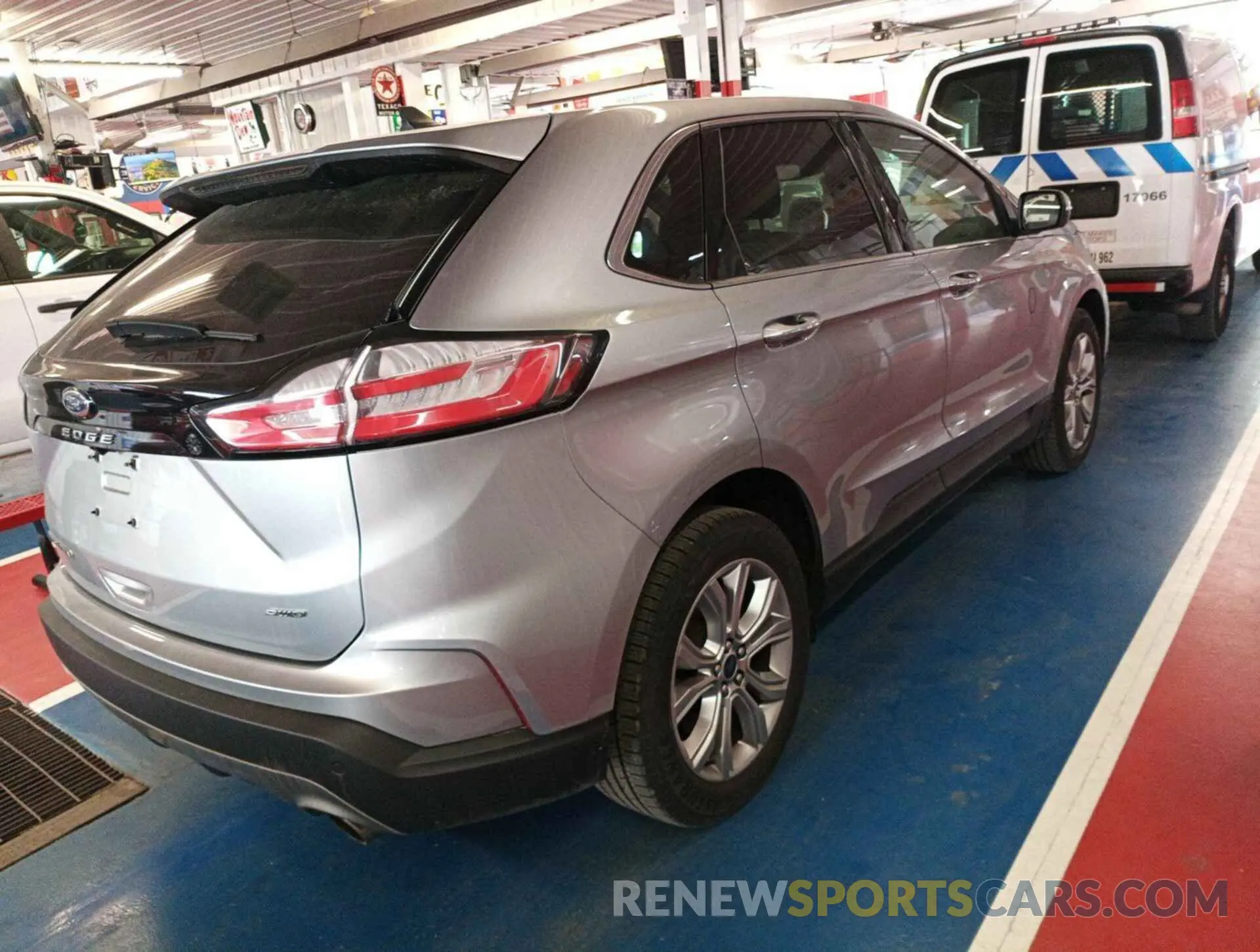 10 Photograph of a damaged car 2FMPK4K98NBA82041 FORD EDGE 2022
