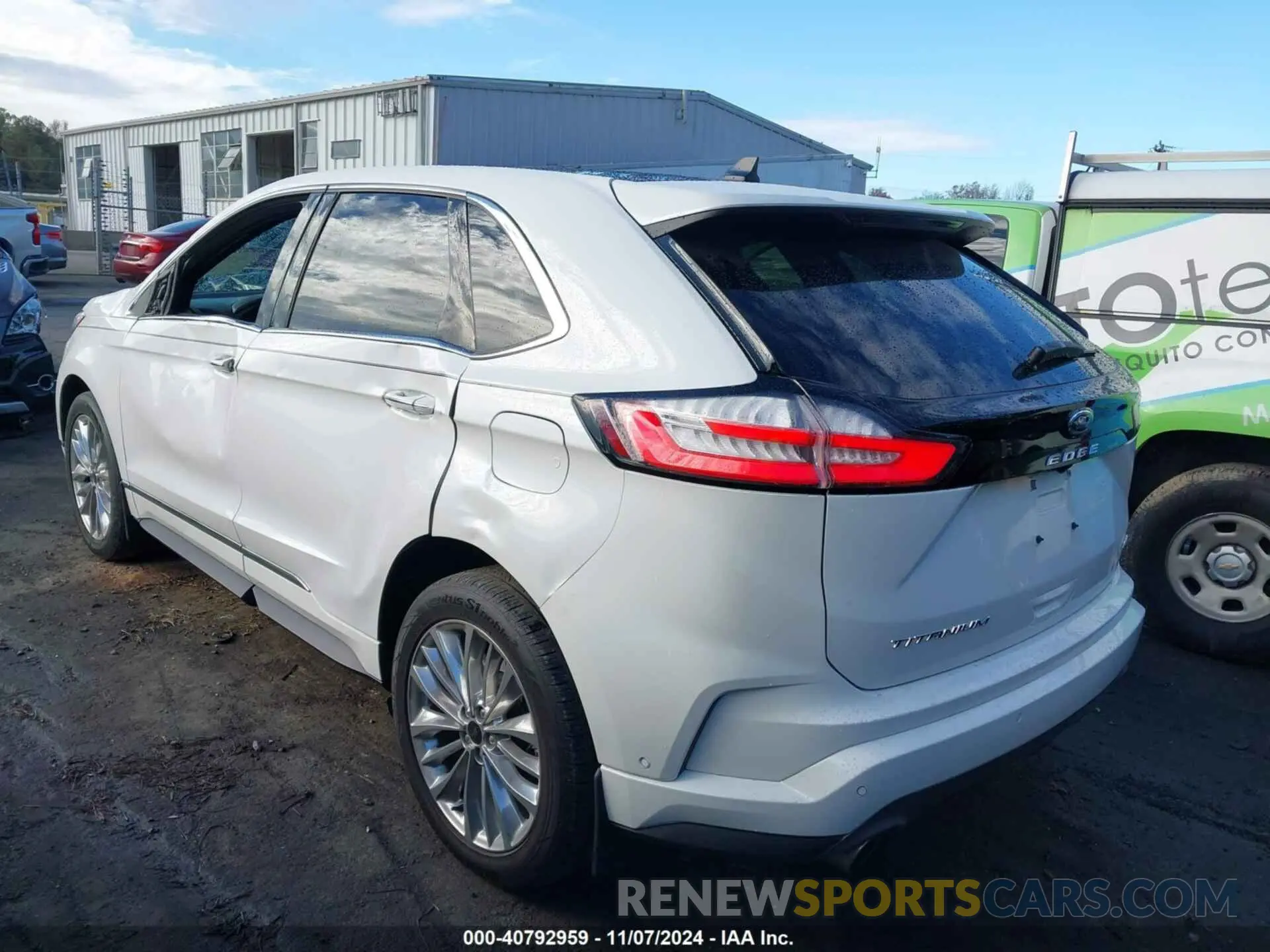 3 Photograph of a damaged car 2FMPK4K98NBB09352 FORD EDGE 2022