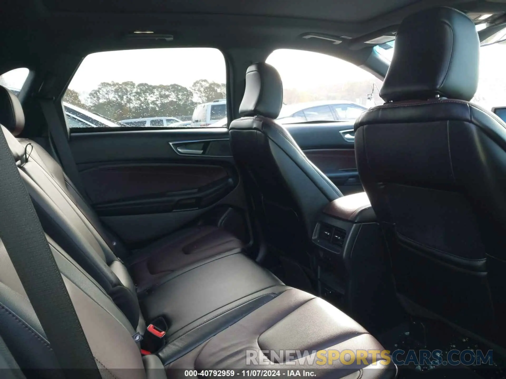 8 Photograph of a damaged car 2FMPK4K98NBB09352 FORD EDGE 2022