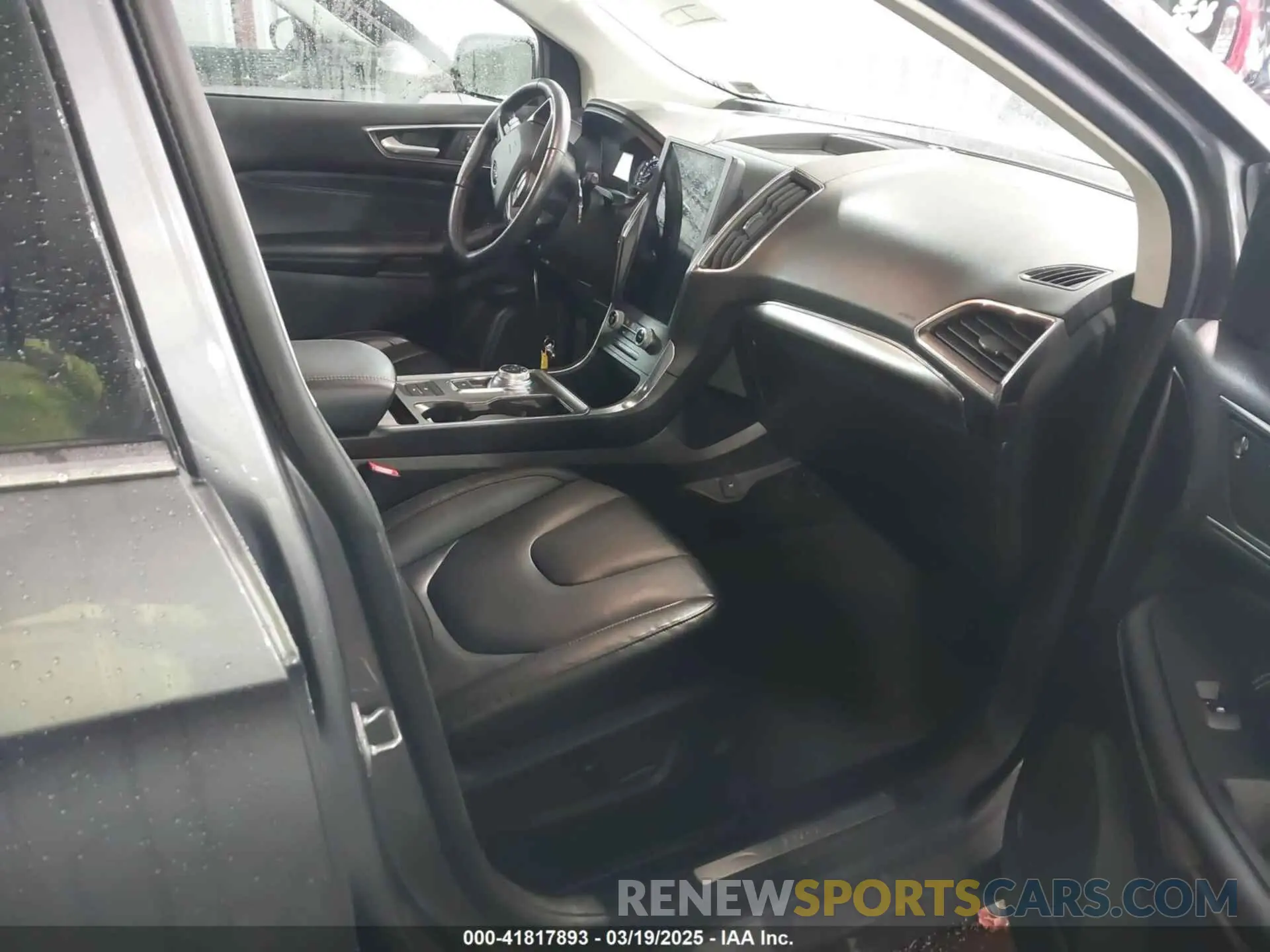 5 Photograph of a damaged car 2FMPK4K99NBB05312 FORD EDGE 2022