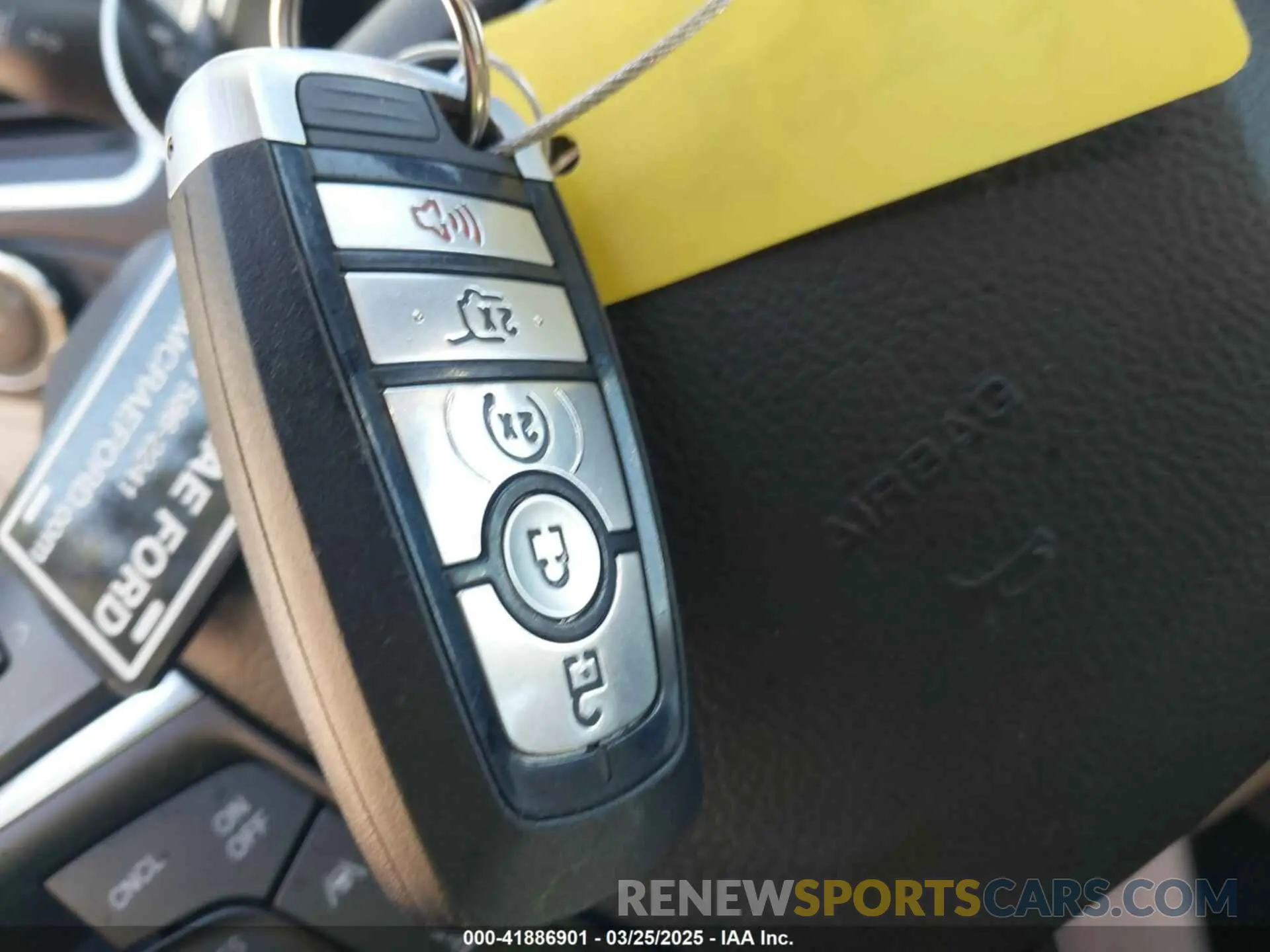 11 Photograph of a damaged car 2FMPK4K9XNBA22987 FORD EDGE 2022