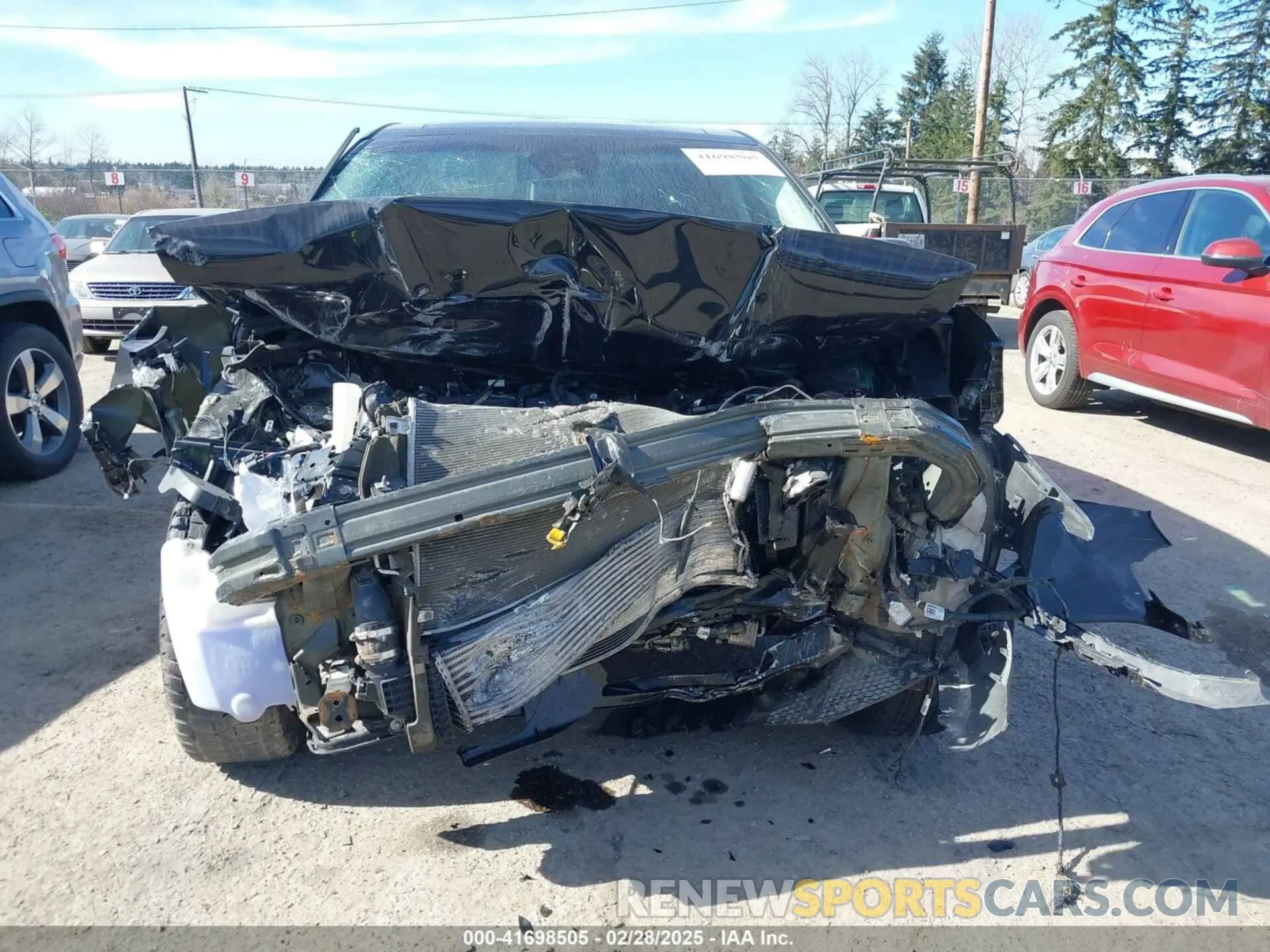 11 Photograph of a damaged car 2FMPK4K9XNBA47811 FORD EDGE 2022