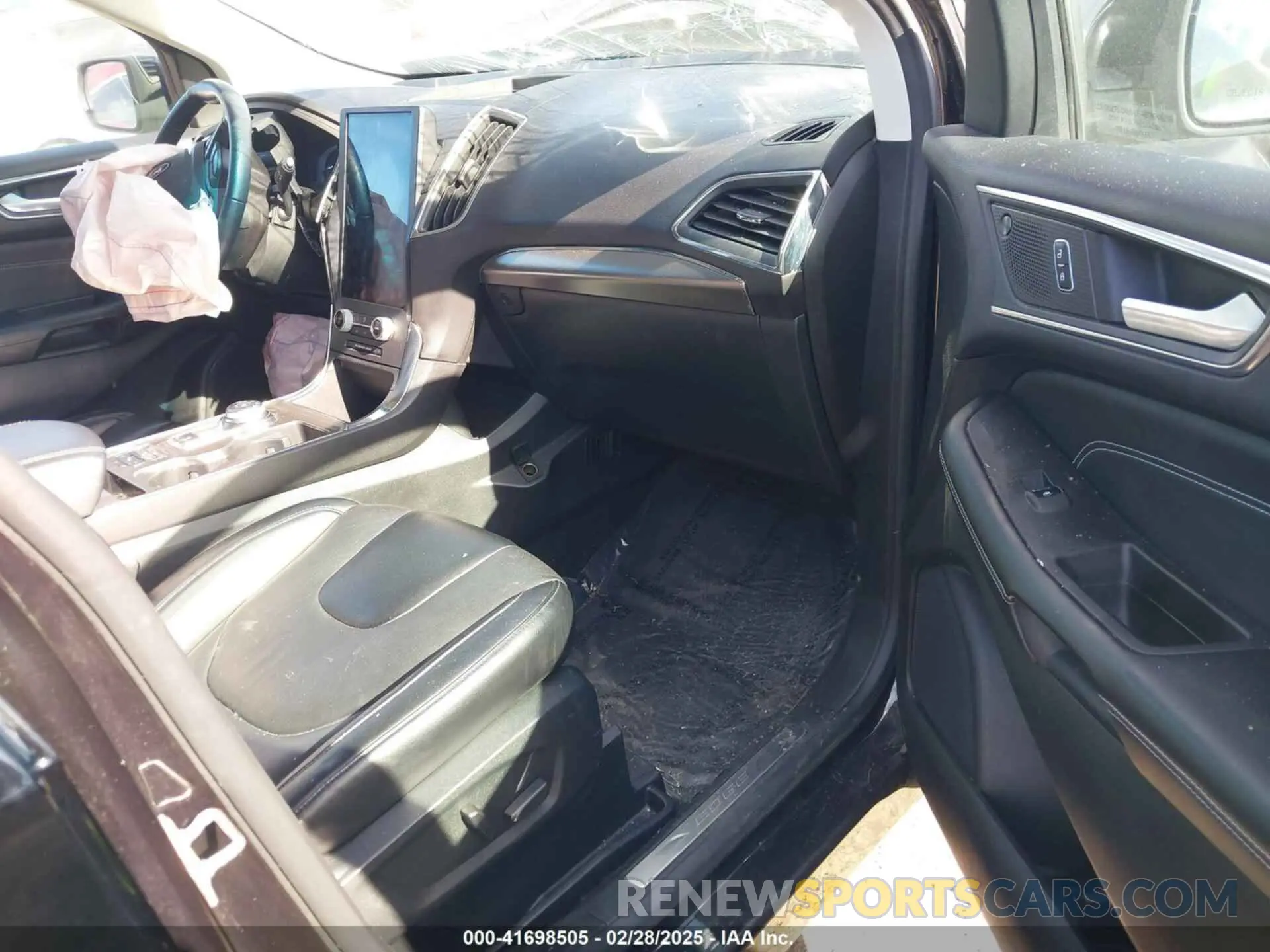 5 Photograph of a damaged car 2FMPK4K9XNBA47811 FORD EDGE 2022