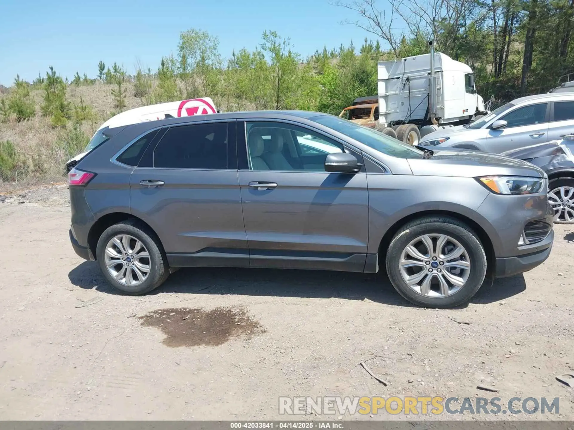 13 Photograph of a damaged car 2FMPK4K9XNBB05741 FORD EDGE 2022