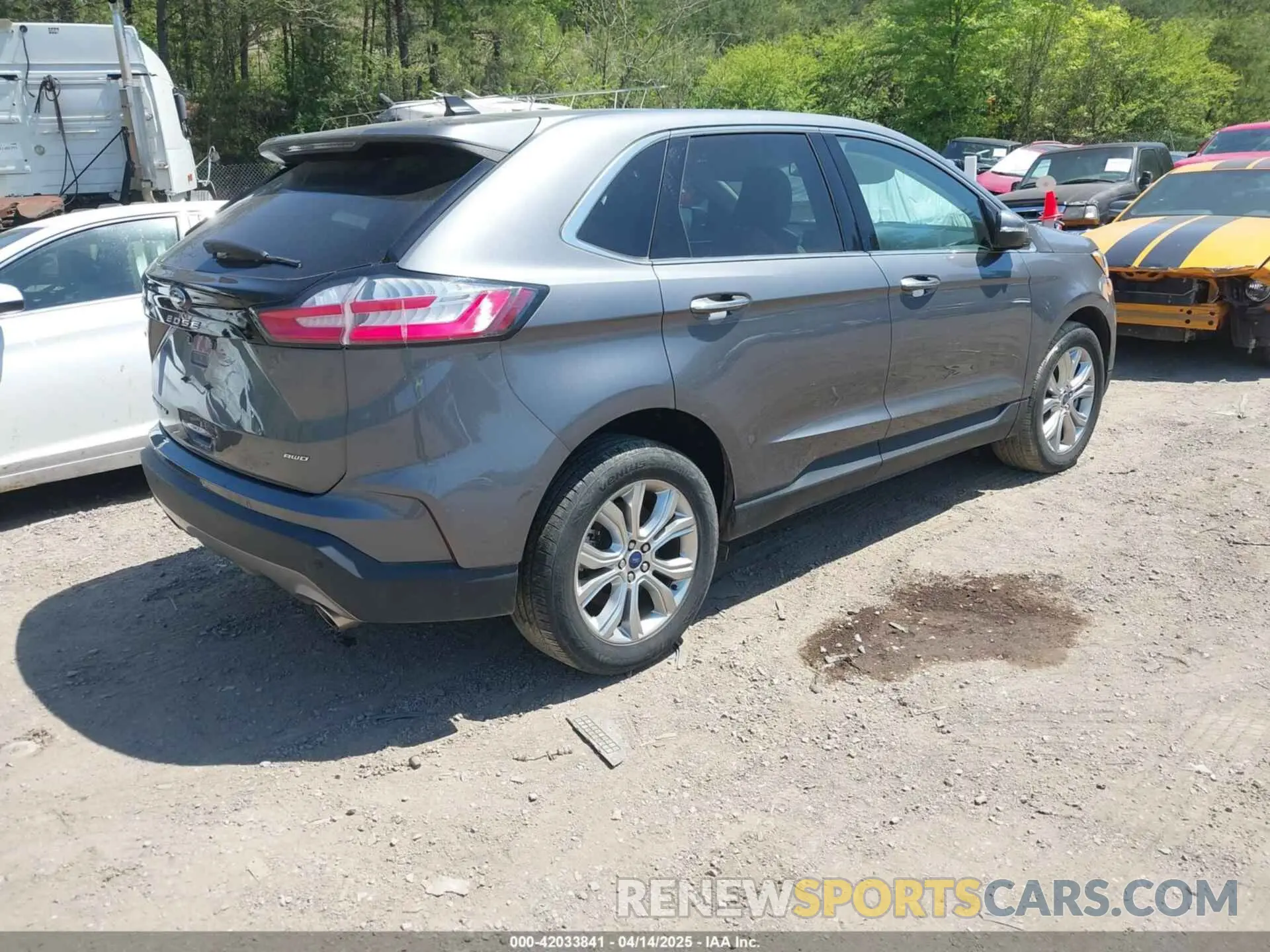 4 Photograph of a damaged car 2FMPK4K9XNBB05741 FORD EDGE 2022