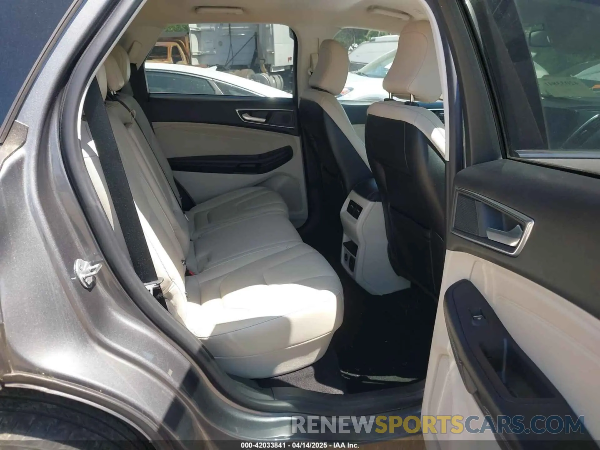 8 Photograph of a damaged car 2FMPK4K9XNBB05741 FORD EDGE 2022