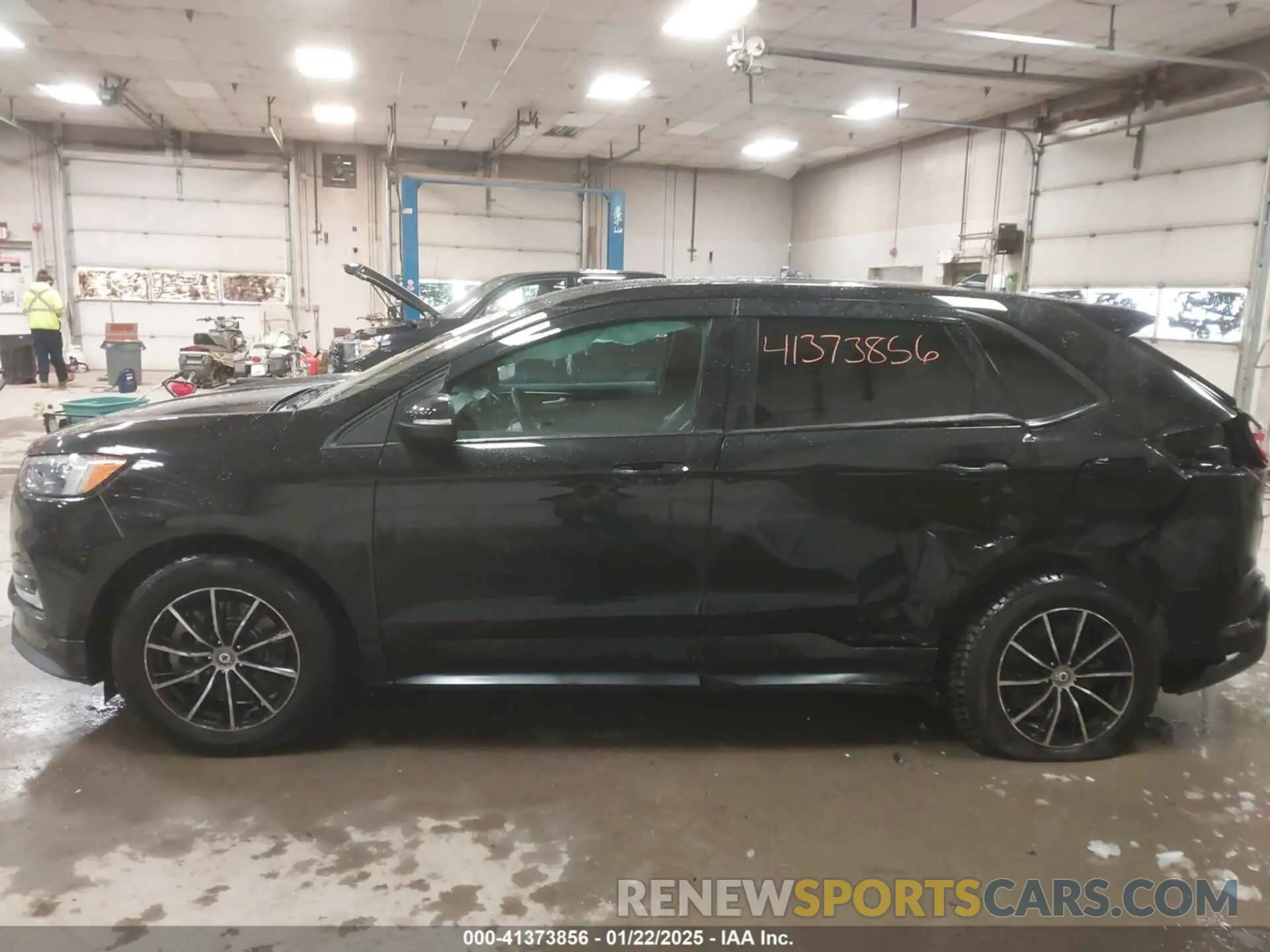 14 Photograph of a damaged car 2FMPK4AP6PBA06398 FORD EDGE 2023