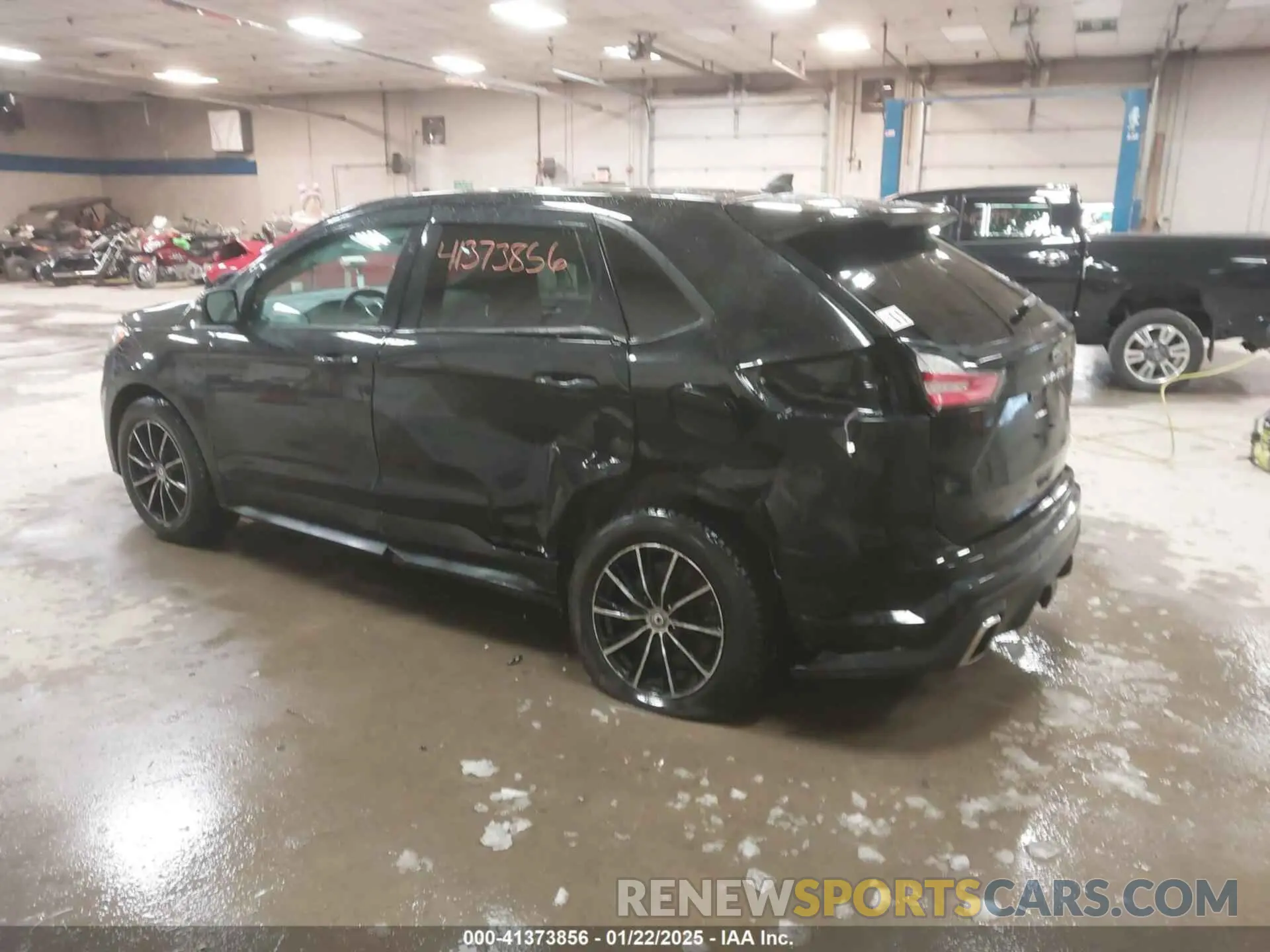 3 Photograph of a damaged car 2FMPK4AP6PBA06398 FORD EDGE 2023