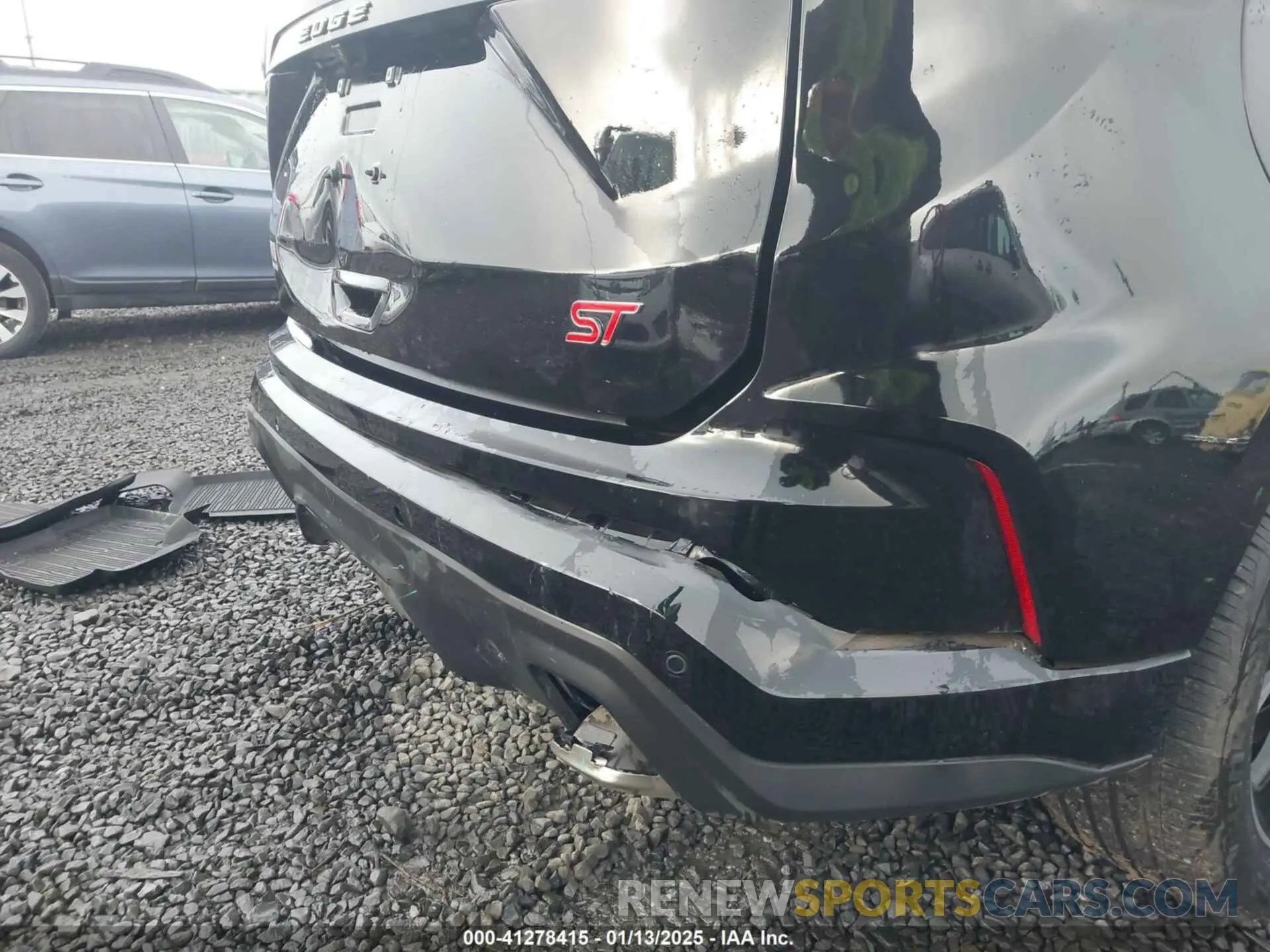 18 Photograph of a damaged car 2FMPK4AP7PBA40530 FORD EDGE 2023