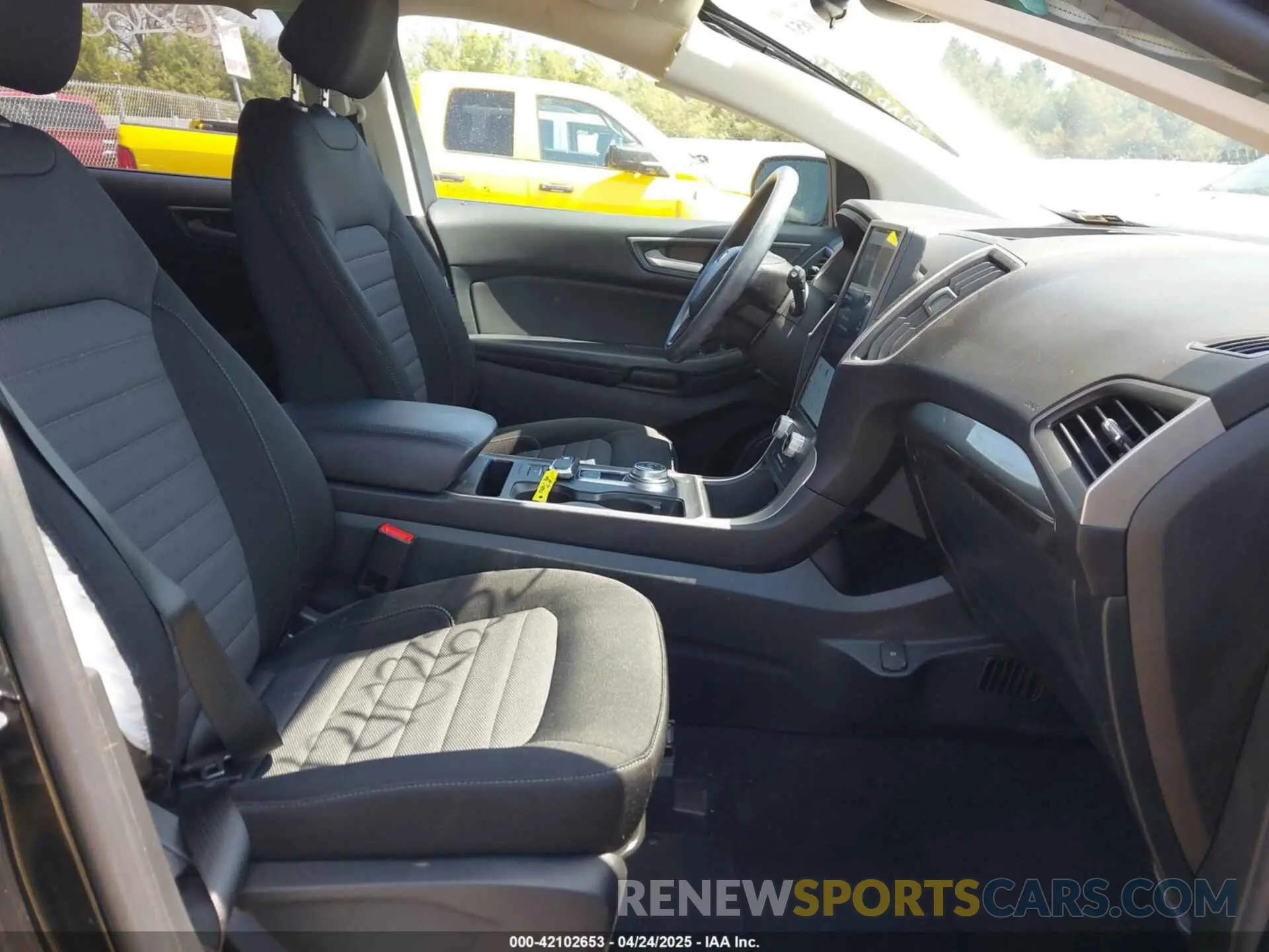 5 Photograph of a damaged car 2FMPK4G92PBA17293 FORD EDGE 2023