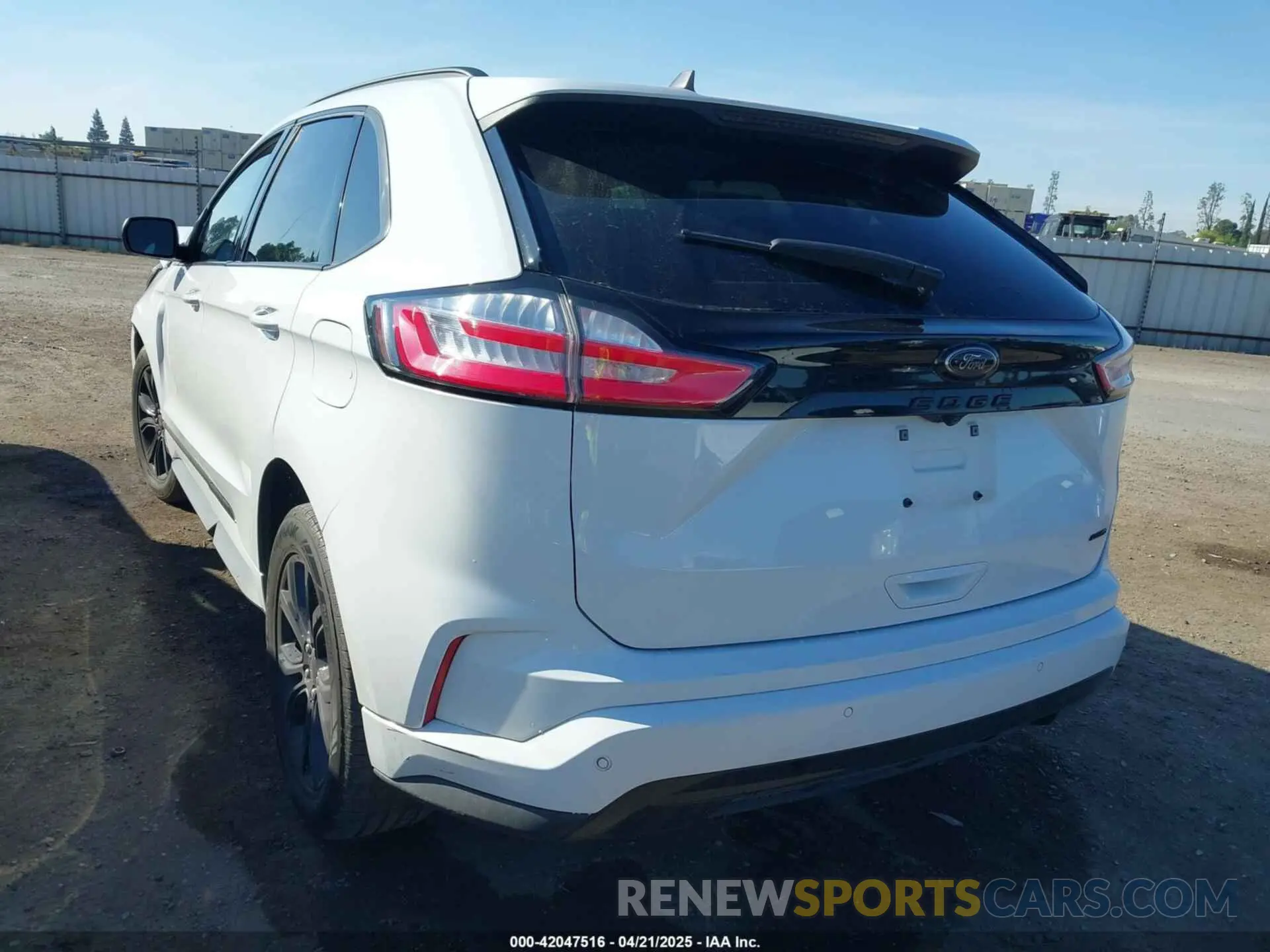 3 Photograph of a damaged car 2FMPK4G9XPBA08325 FORD EDGE 2023