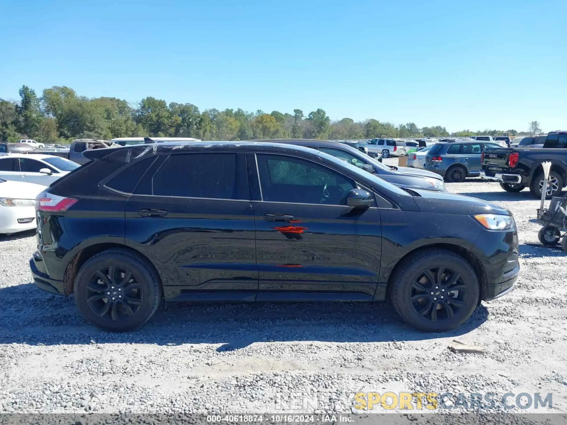 13 Photograph of a damaged car 2FMPK4G9XPBA53166 FORD EDGE 2023