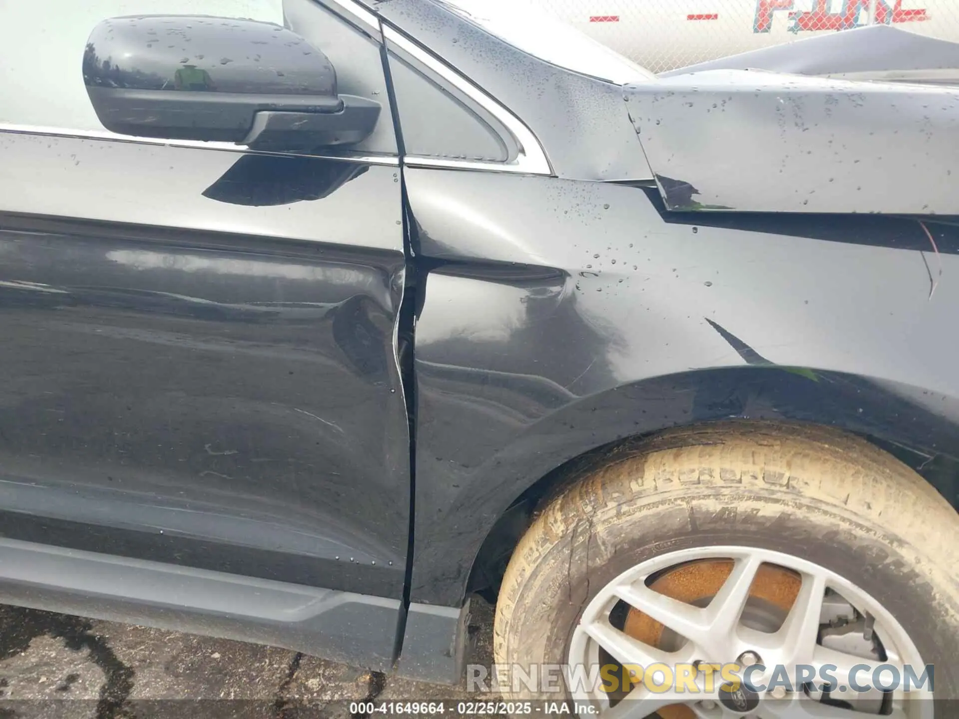 17 Photograph of a damaged car 2FMPK4J90PBA02641 FORD EDGE 2023