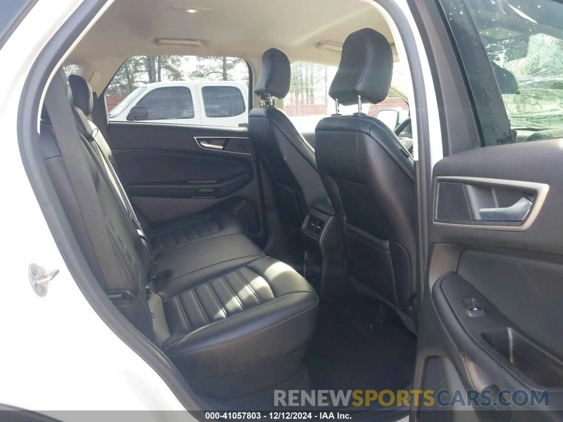 8 Photograph of a damaged car 2FMPK4J91PBA12367 FORD EDGE 2023
