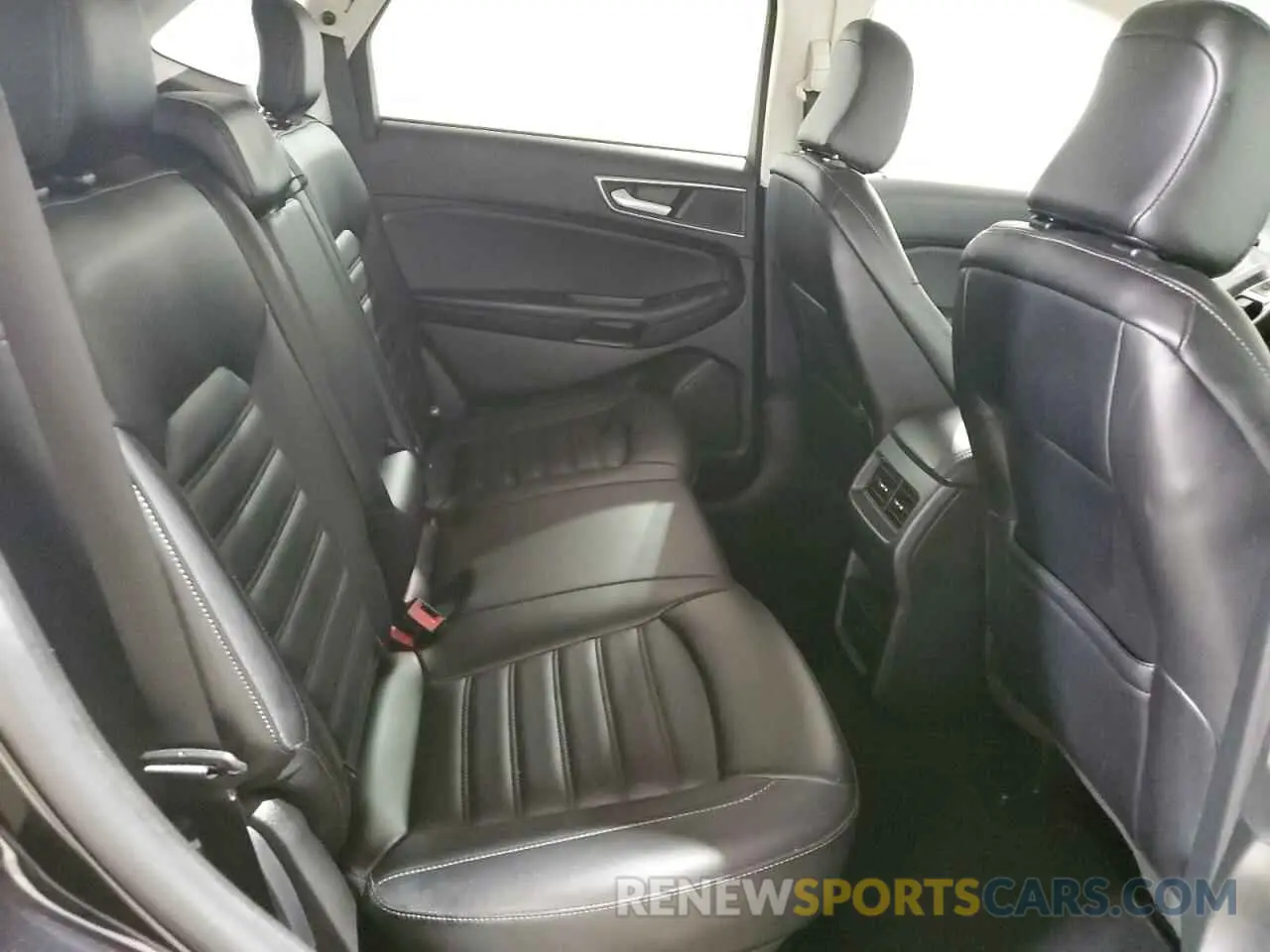 11 Photograph of a damaged car 2FMPK4J91PBA26107 FORD EDGE 2023