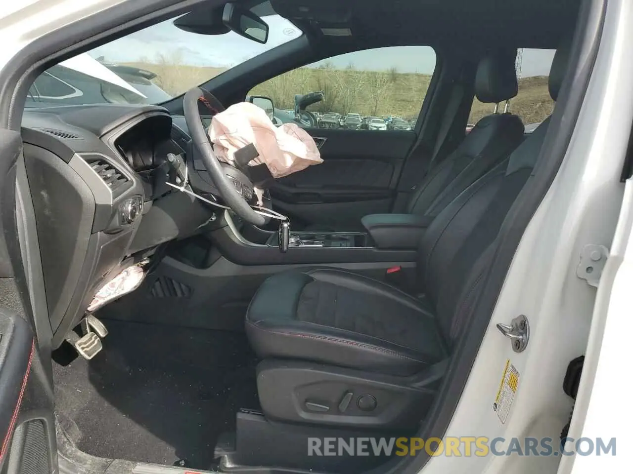 7 Photograph of a damaged car 2FMPK4J93PBA13701 FORD EDGE 2023