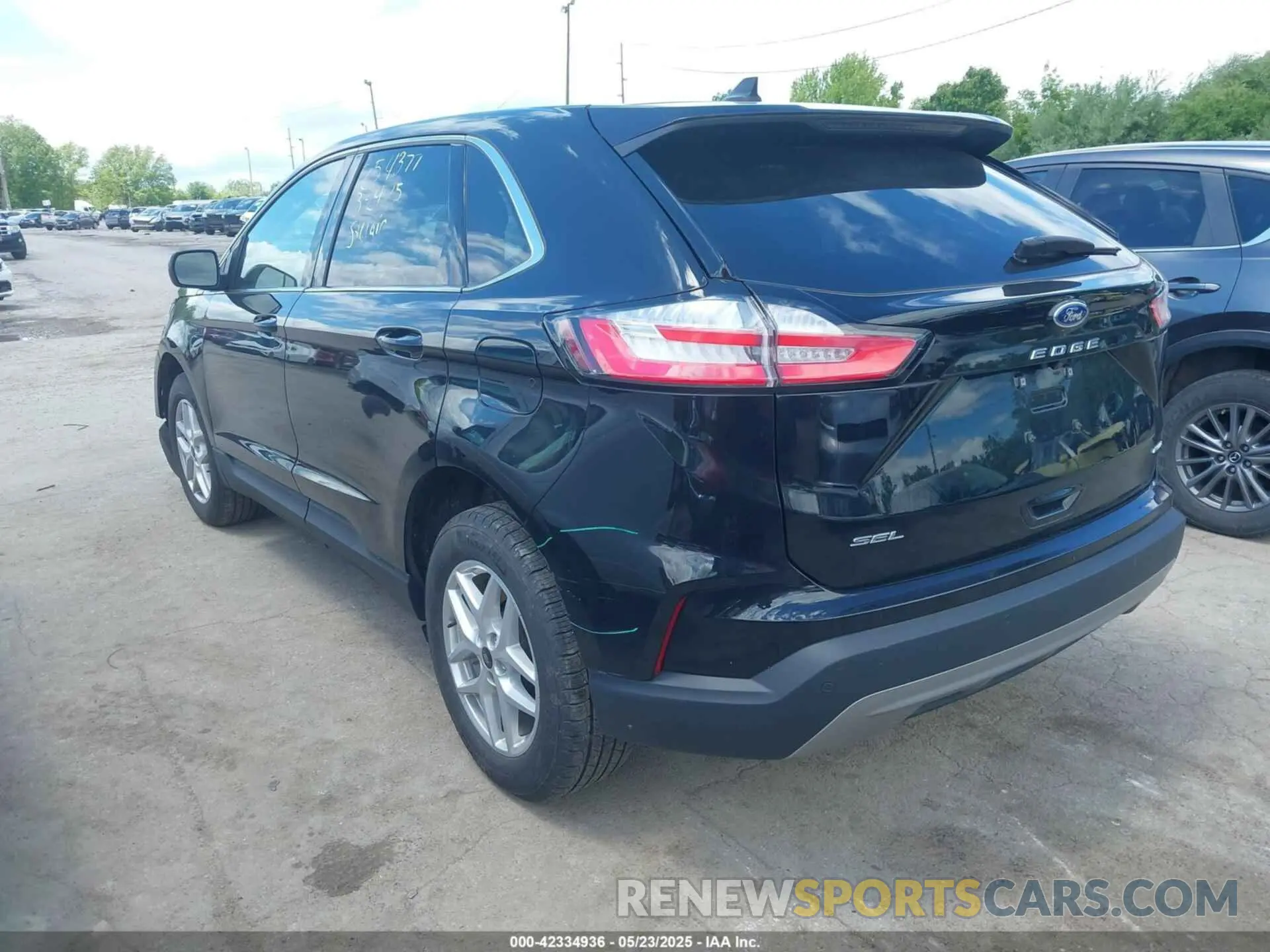 3 Photograph of a damaged car 2FMPK4J93PBA22513 FORD EDGE 2023