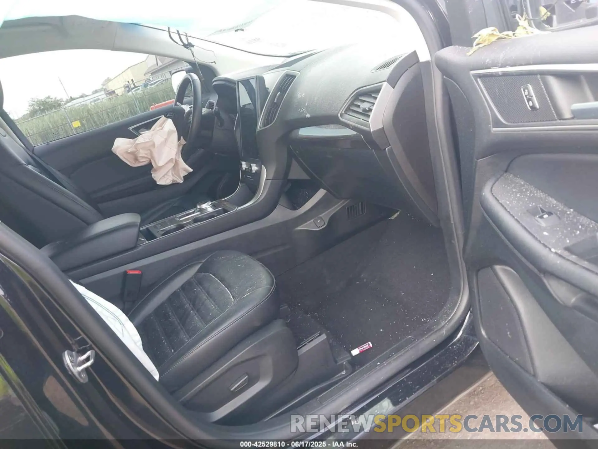 5 Photograph of a damaged car 2FMPK4J93PBA38081 FORD EDGE 2023