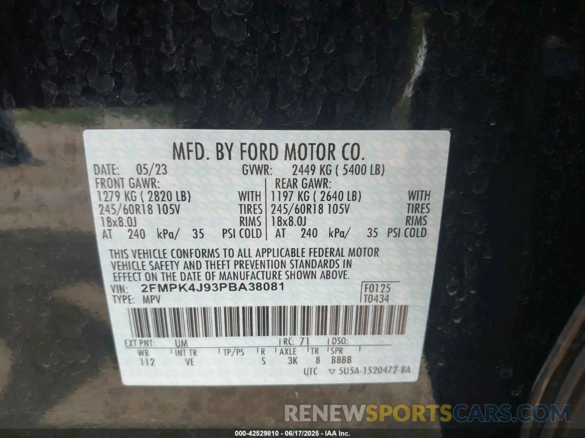 9 Photograph of a damaged car 2FMPK4J93PBA38081 FORD EDGE 2023