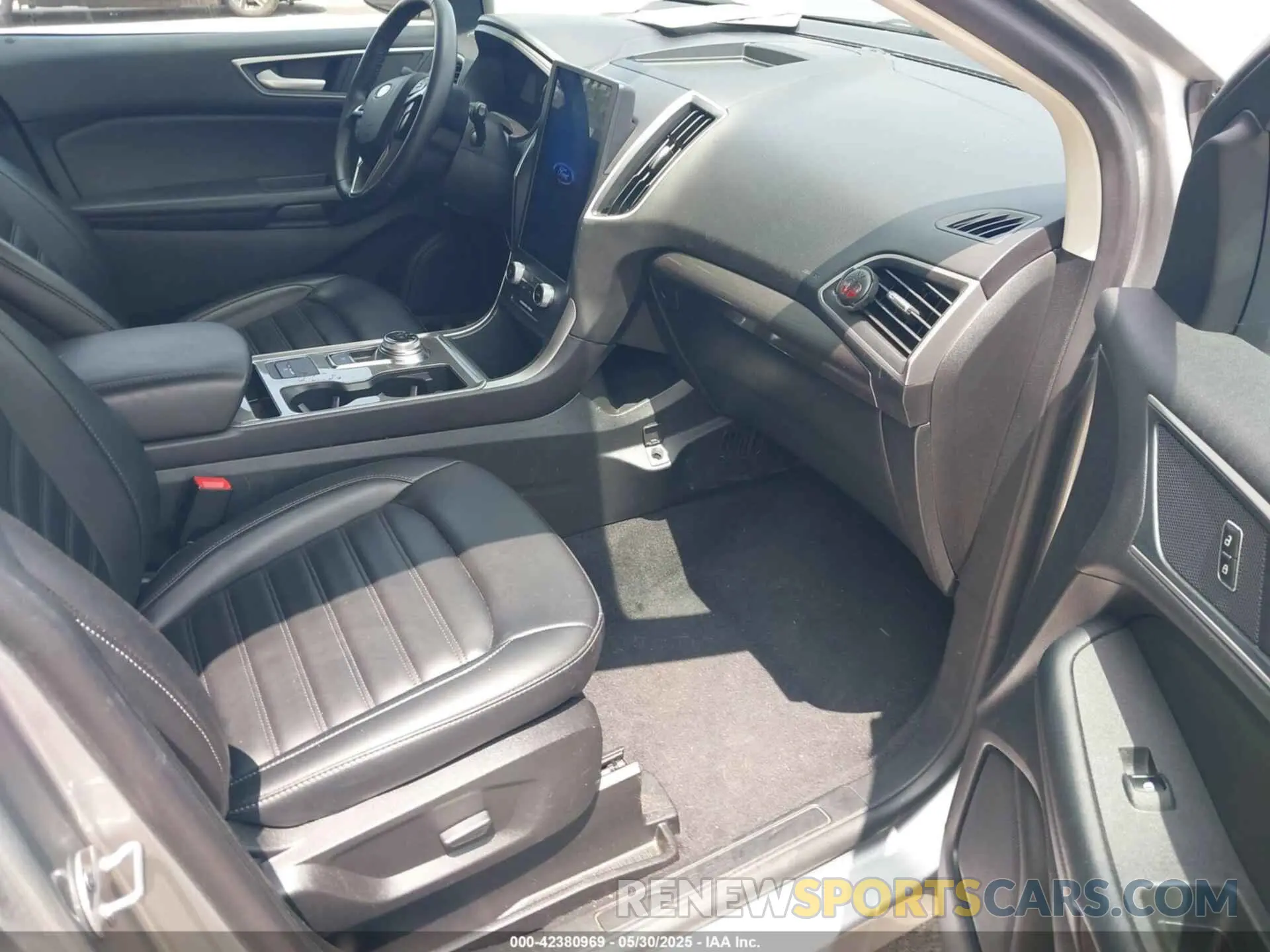 5 Photograph of a damaged car 2FMPK4J93PBA46715 FORD EDGE 2023