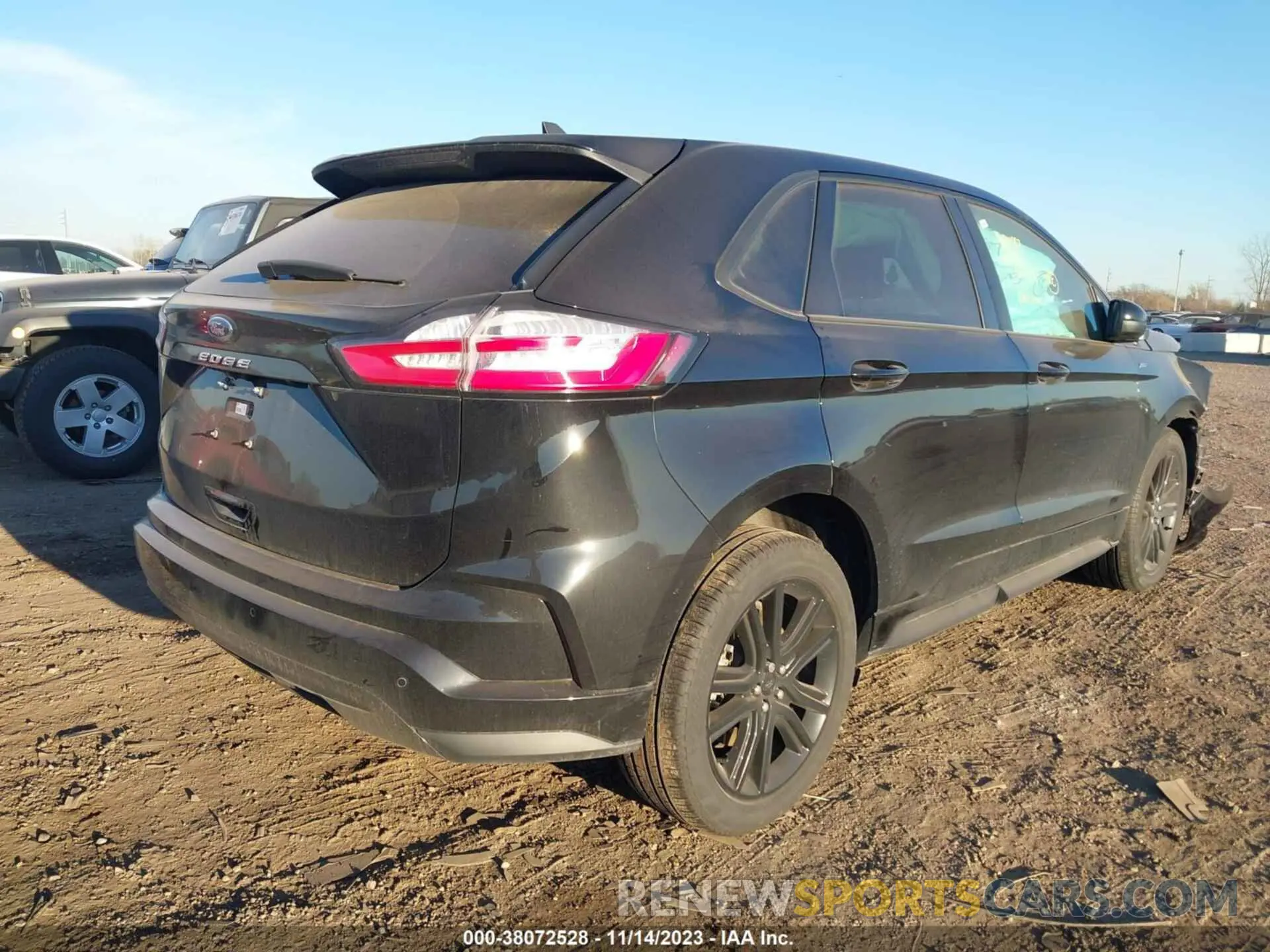4 Photograph of a damaged car 2FMPK4J95PBA09729 FORD EDGE 2023