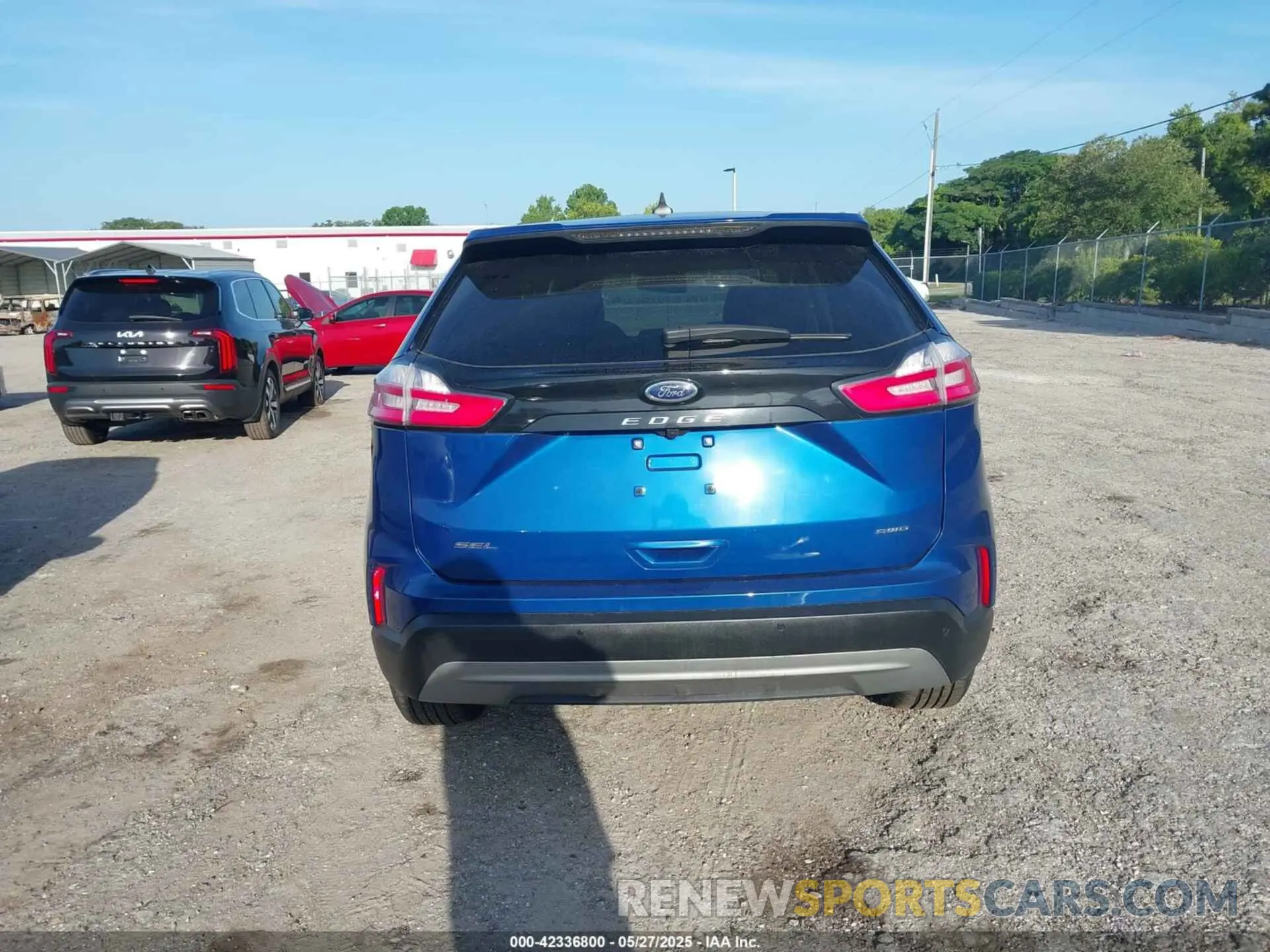 17 Photograph of a damaged car 2FMPK4J95PBA36669 FORD EDGE 2023