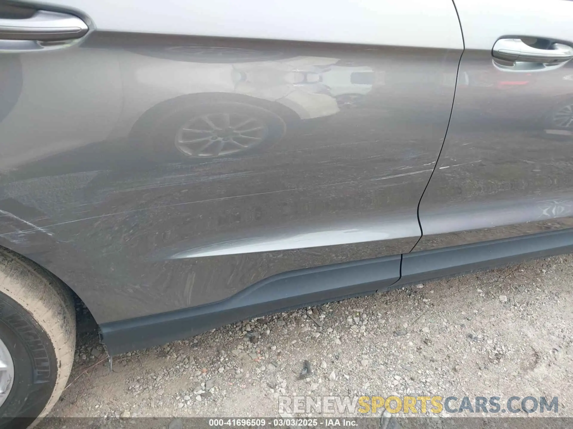 18 Photograph of a damaged car 2FMPK4J95PBA60342 FORD EDGE 2023