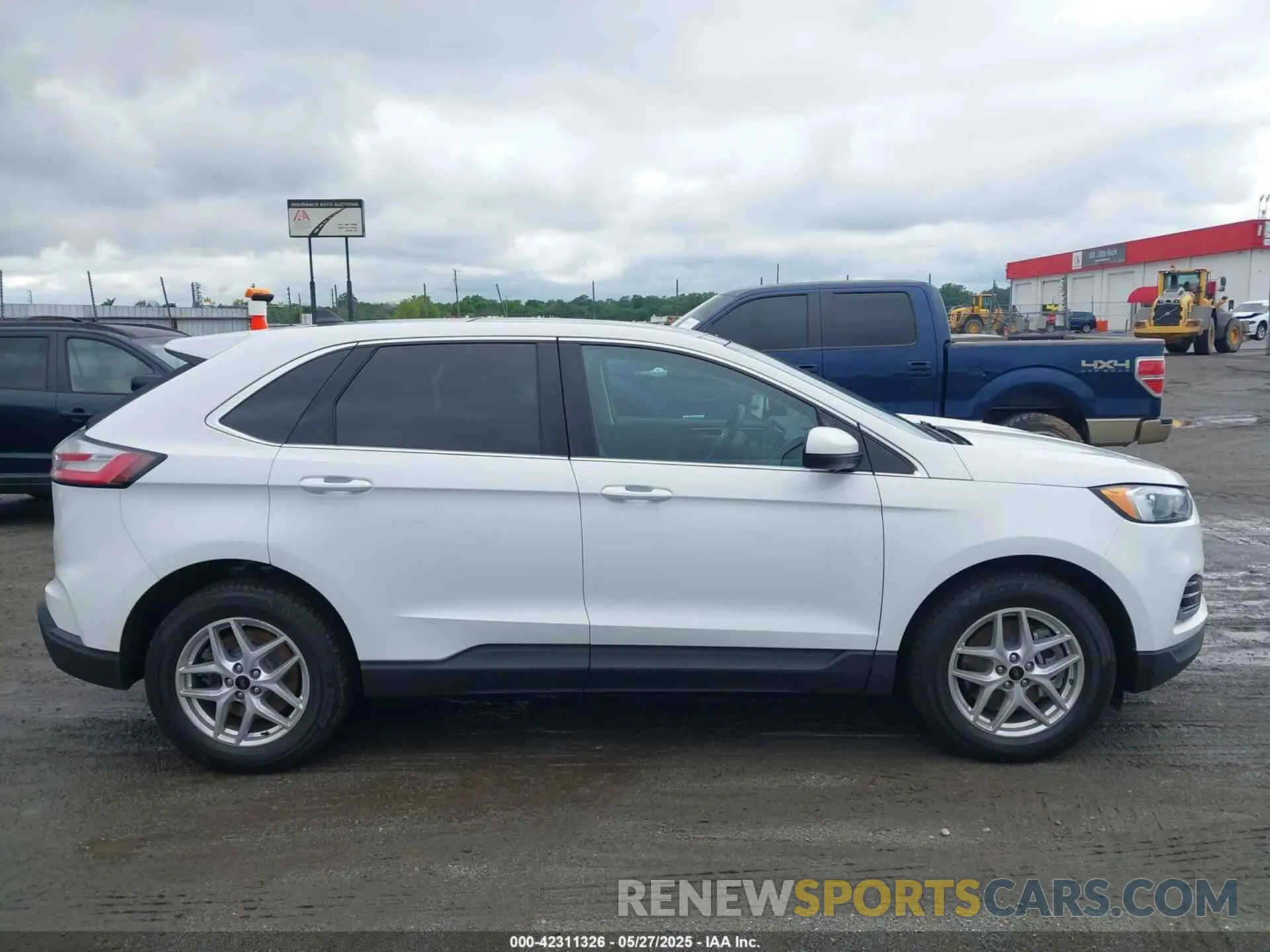 13 Photograph of a damaged car 2FMPK4J96PBA35014 FORD EDGE 2023