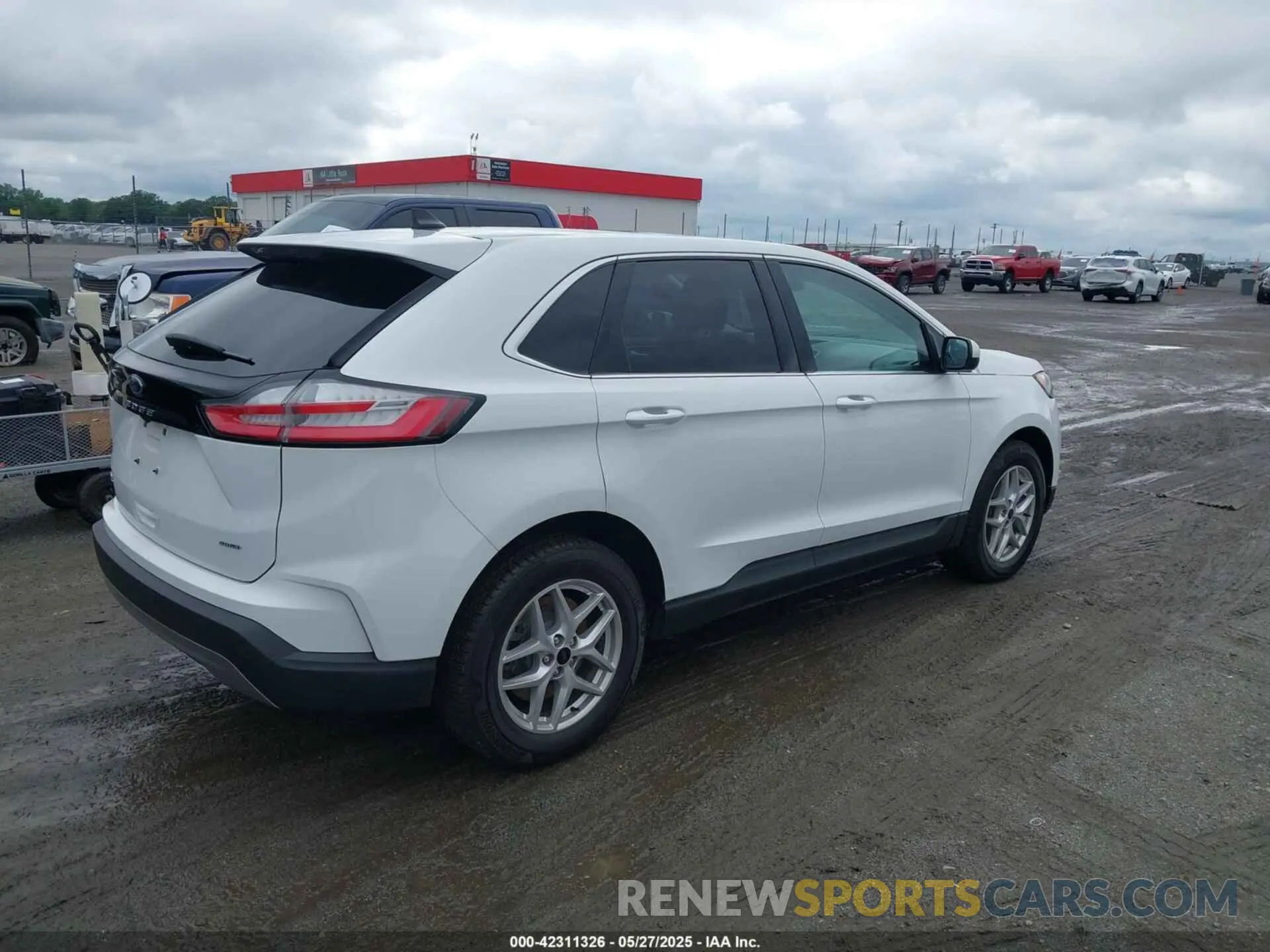 4 Photograph of a damaged car 2FMPK4J96PBA35014 FORD EDGE 2023