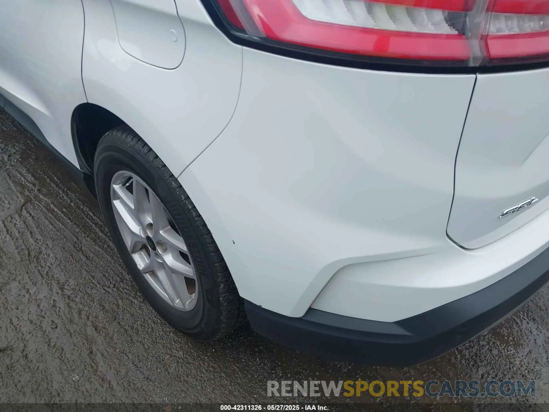 6 Photograph of a damaged car 2FMPK4J96PBA35014 FORD EDGE 2023