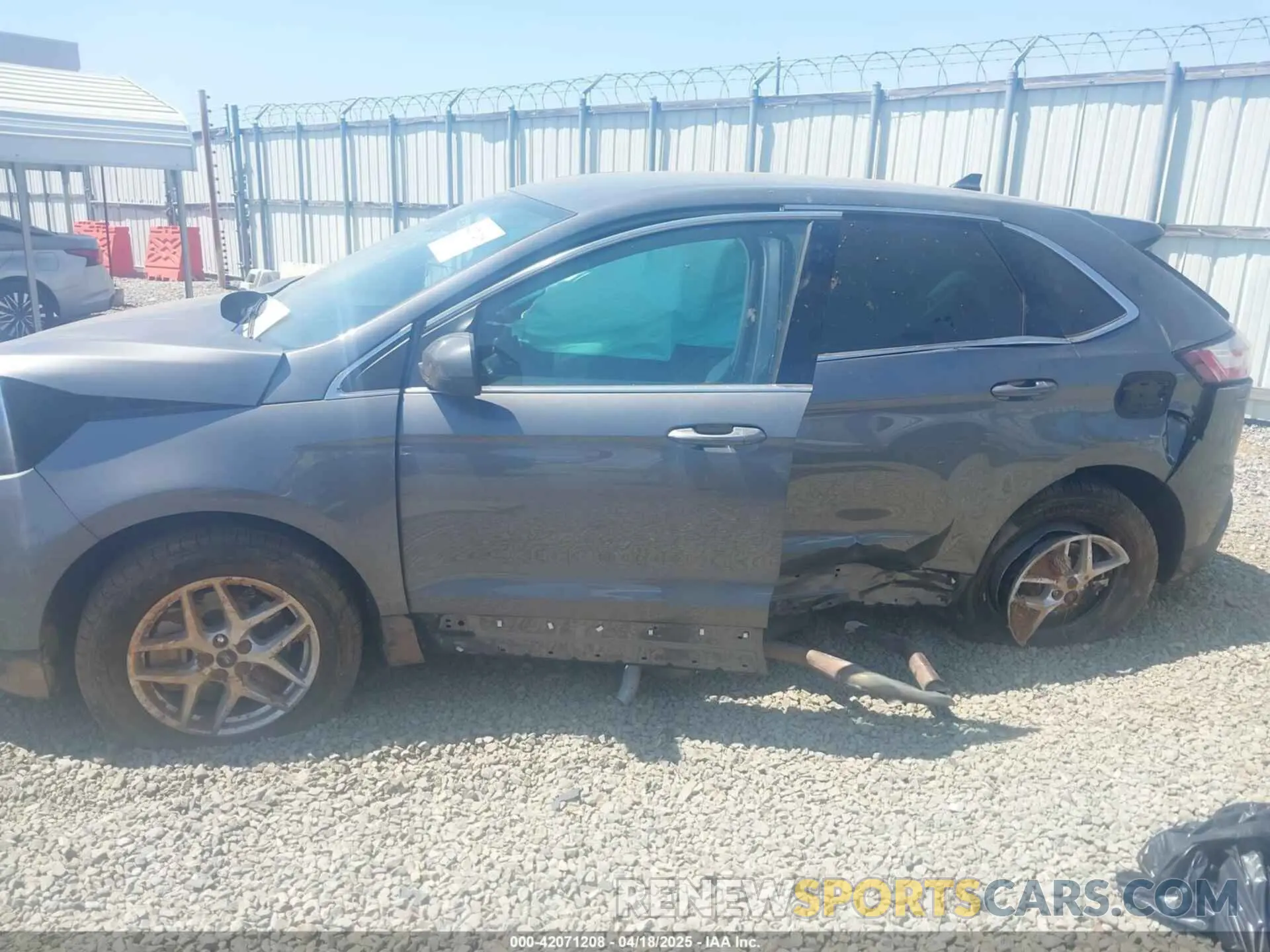 14 Photograph of a damaged car 2FMPK4J97PBA31506 FORD EDGE 2023
