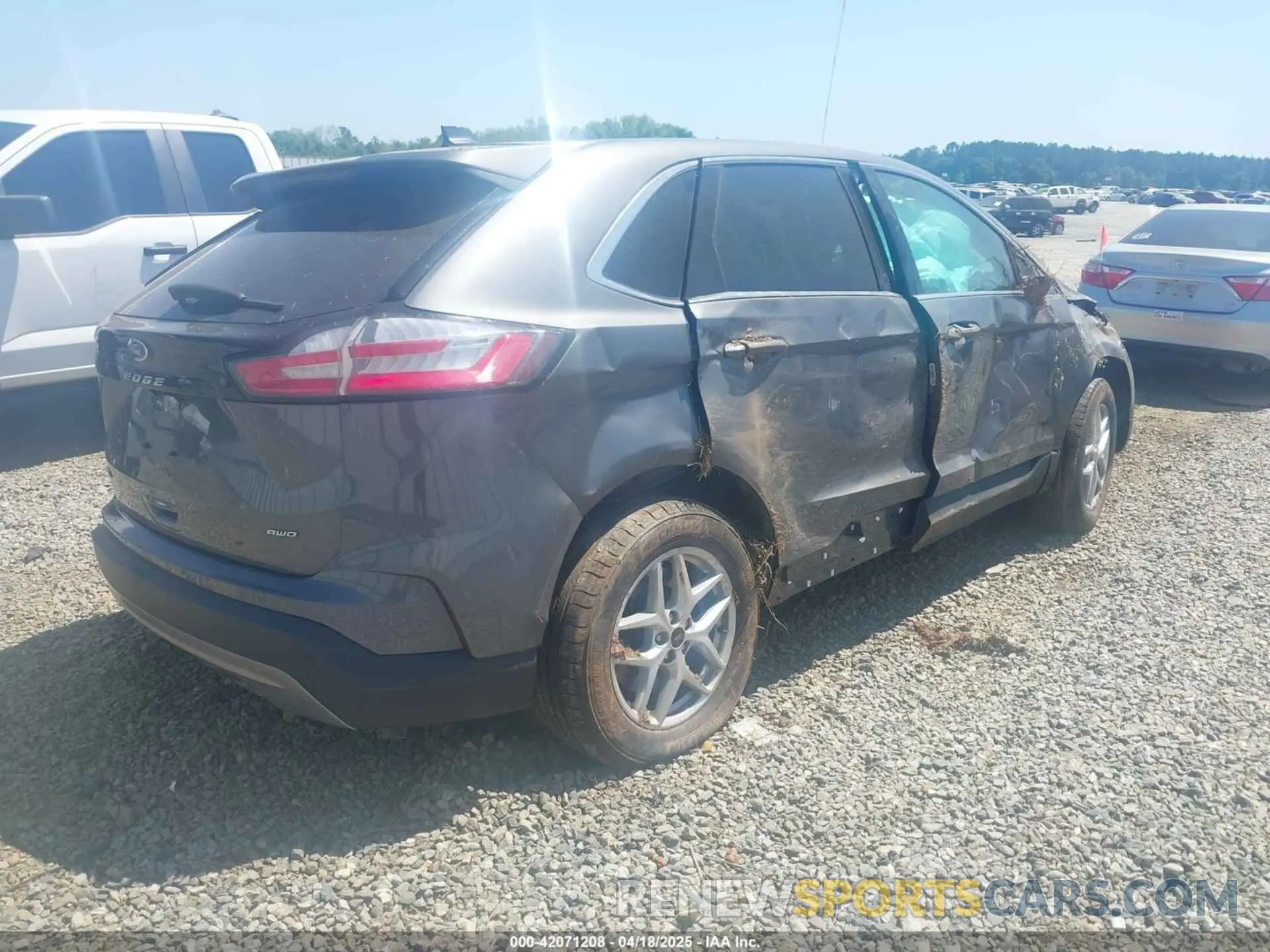 4 Photograph of a damaged car 2FMPK4J97PBA31506 FORD EDGE 2023
