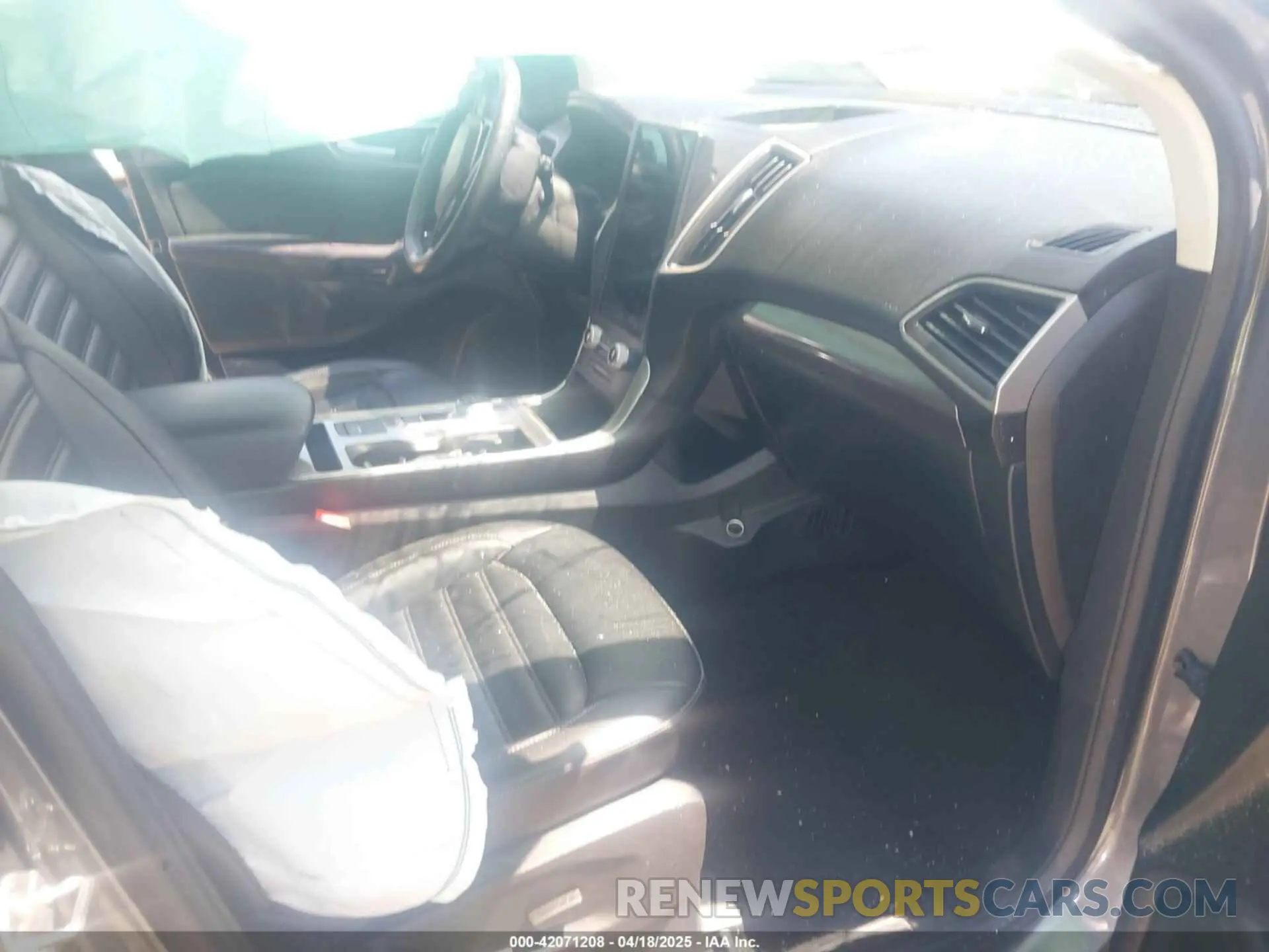 5 Photograph of a damaged car 2FMPK4J97PBA31506 FORD EDGE 2023