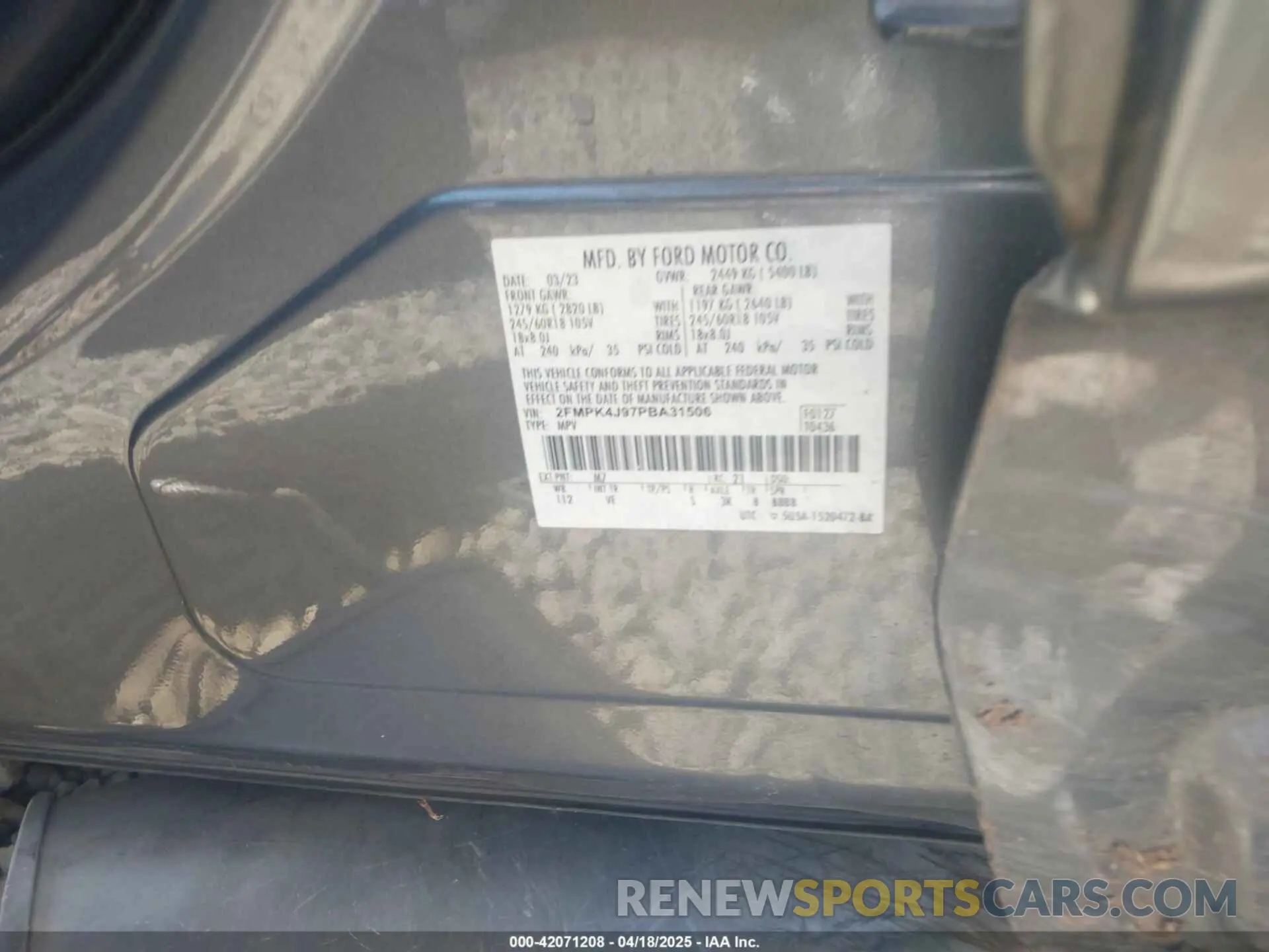 9 Photograph of a damaged car 2FMPK4J97PBA31506 FORD EDGE 2023