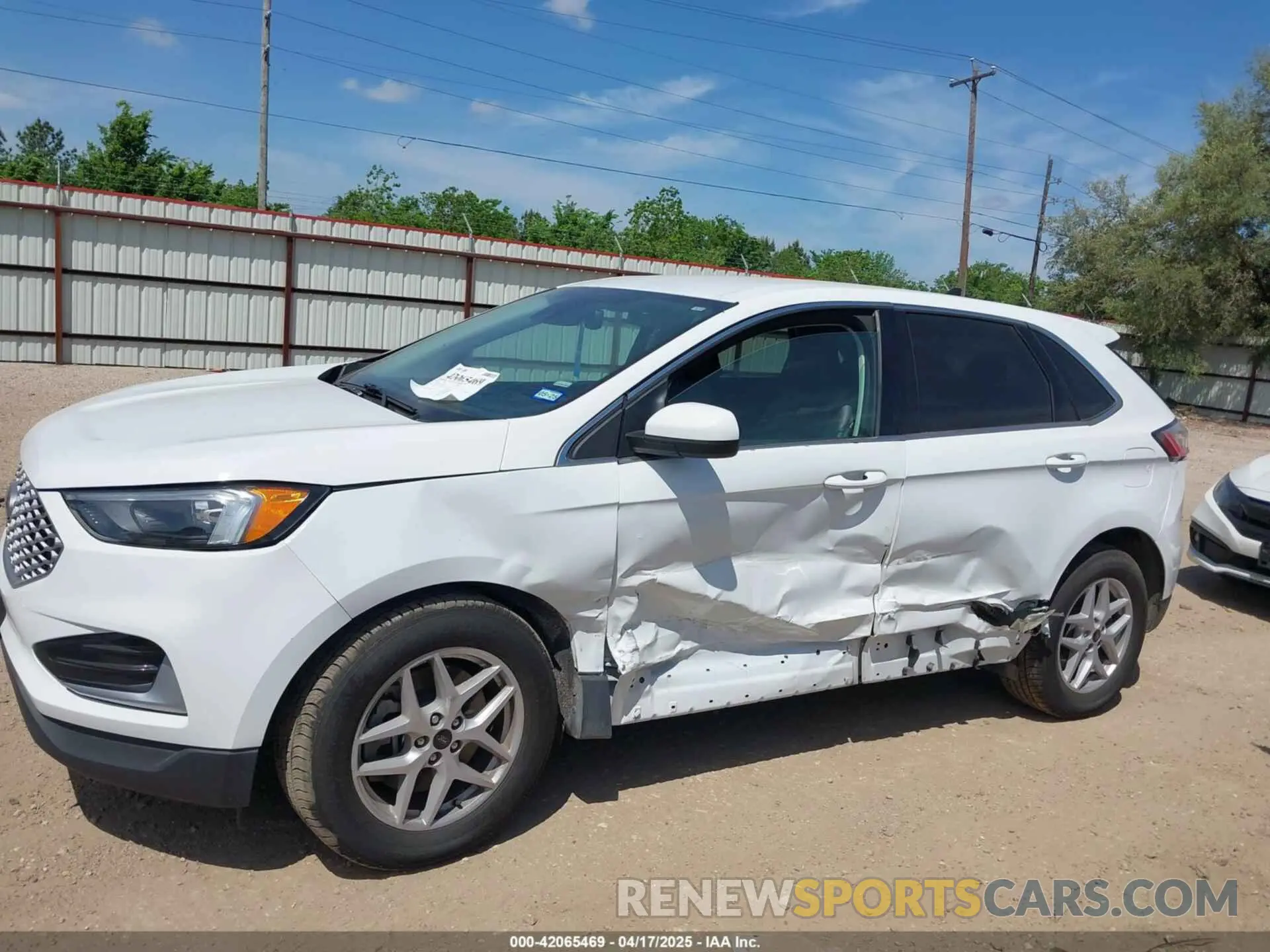 15 Photograph of a damaged car 2FMPK4J97PBA47706 FORD EDGE 2023