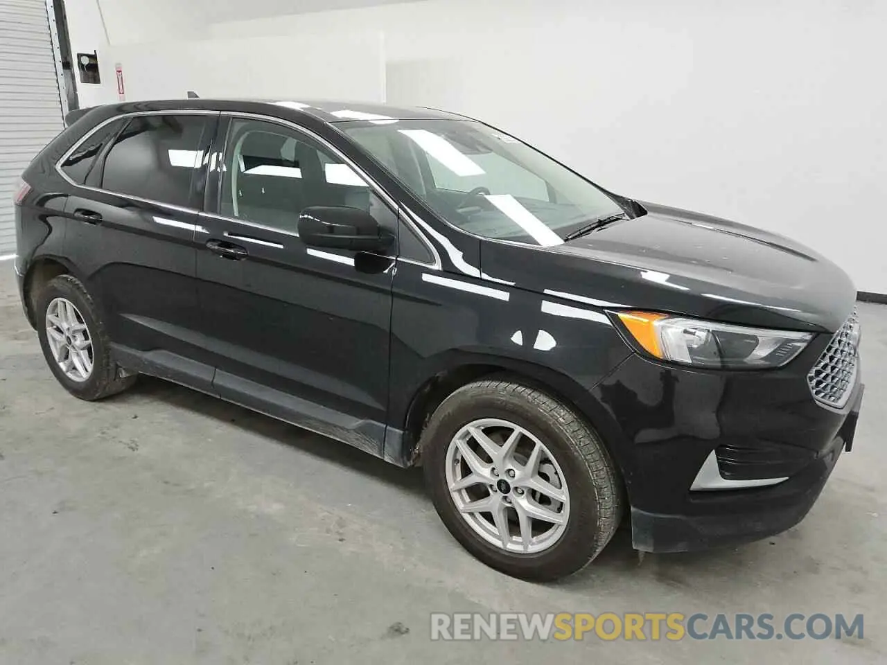 4 Photograph of a damaged car 2FMPK4J97PBA58785 FORD EDGE 2023