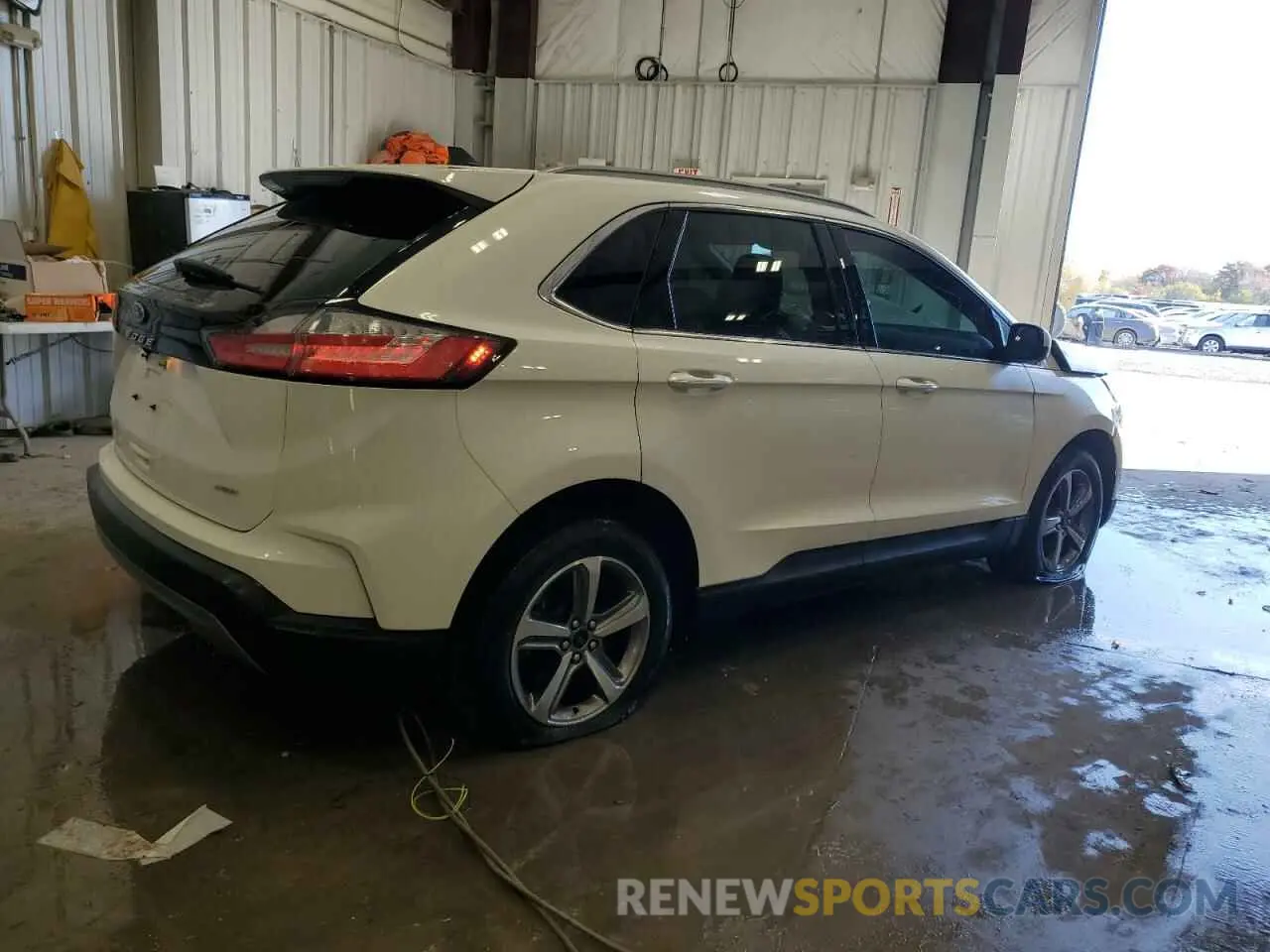 3 Photograph of a damaged car 2FMPK4J98PBA16884 FORD EDGE 2023