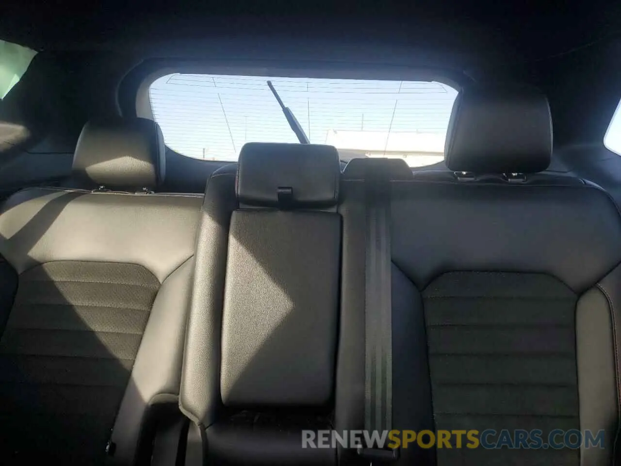 10 Photograph of a damaged car 2FMPK4J98PBA50999 FORD EDGE 2023