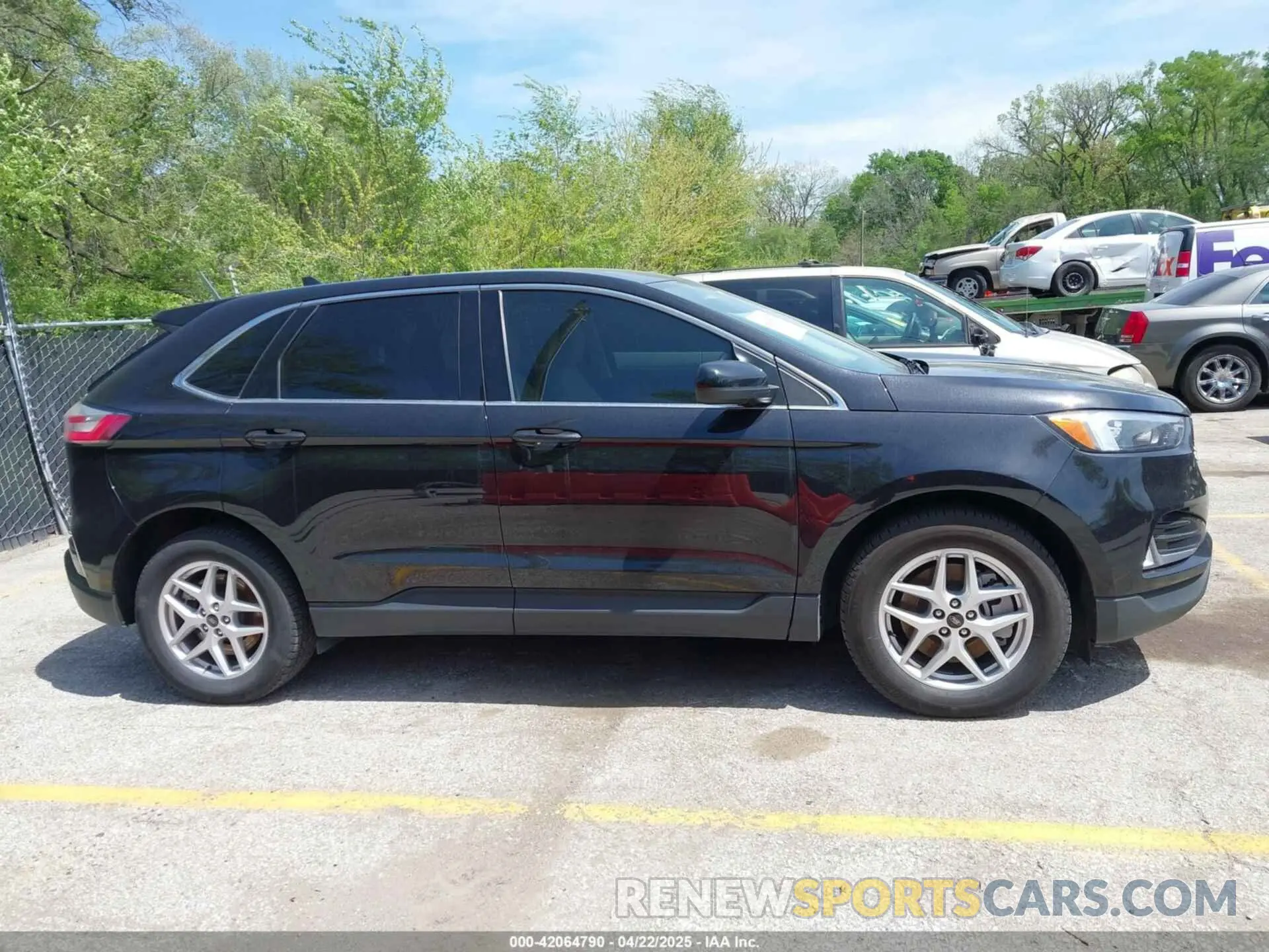 13 Photograph of a damaged car 2FMPK4J9XPBA21925 FORD EDGE 2023
