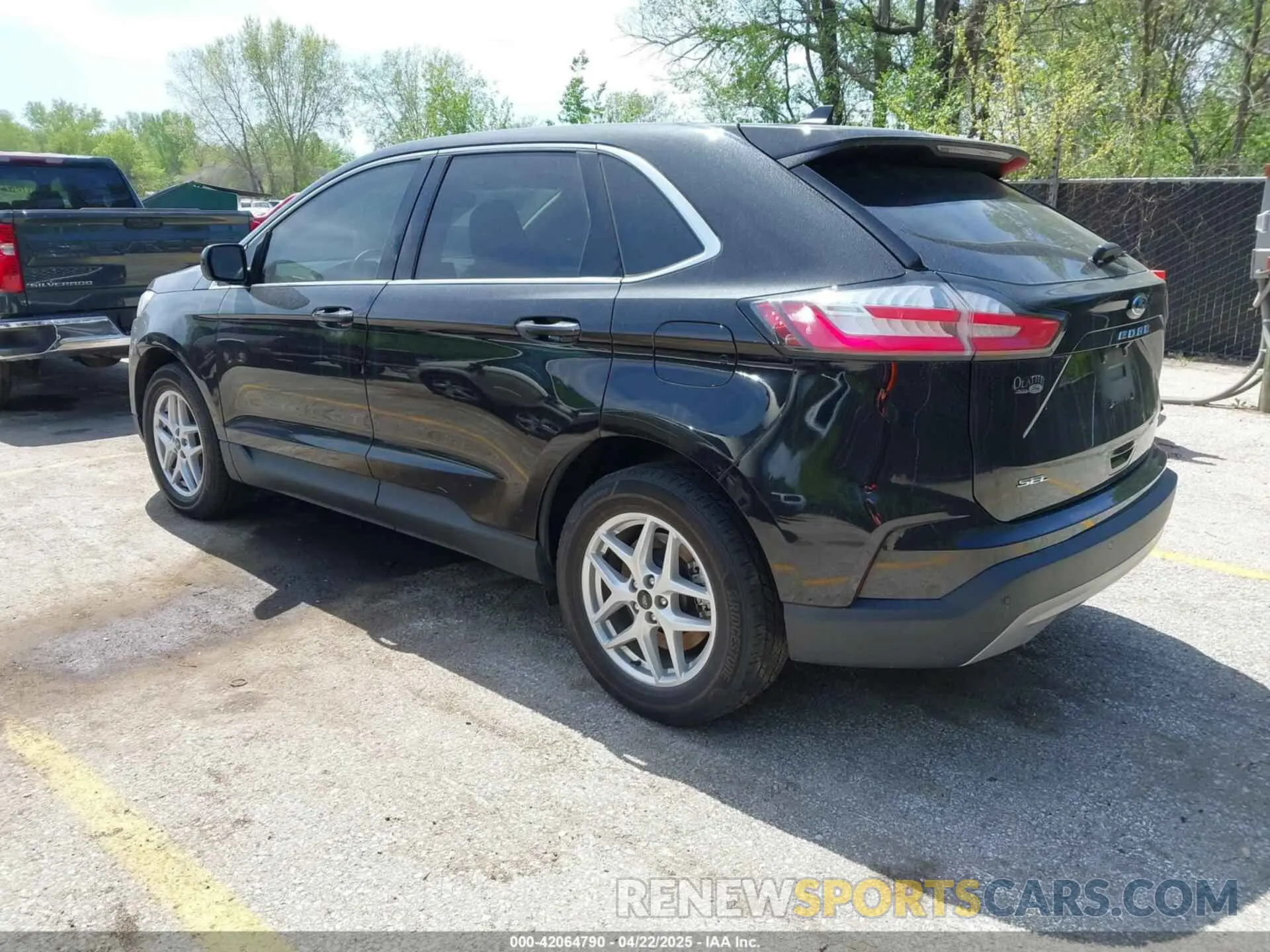 3 Photograph of a damaged car 2FMPK4J9XPBA21925 FORD EDGE 2023